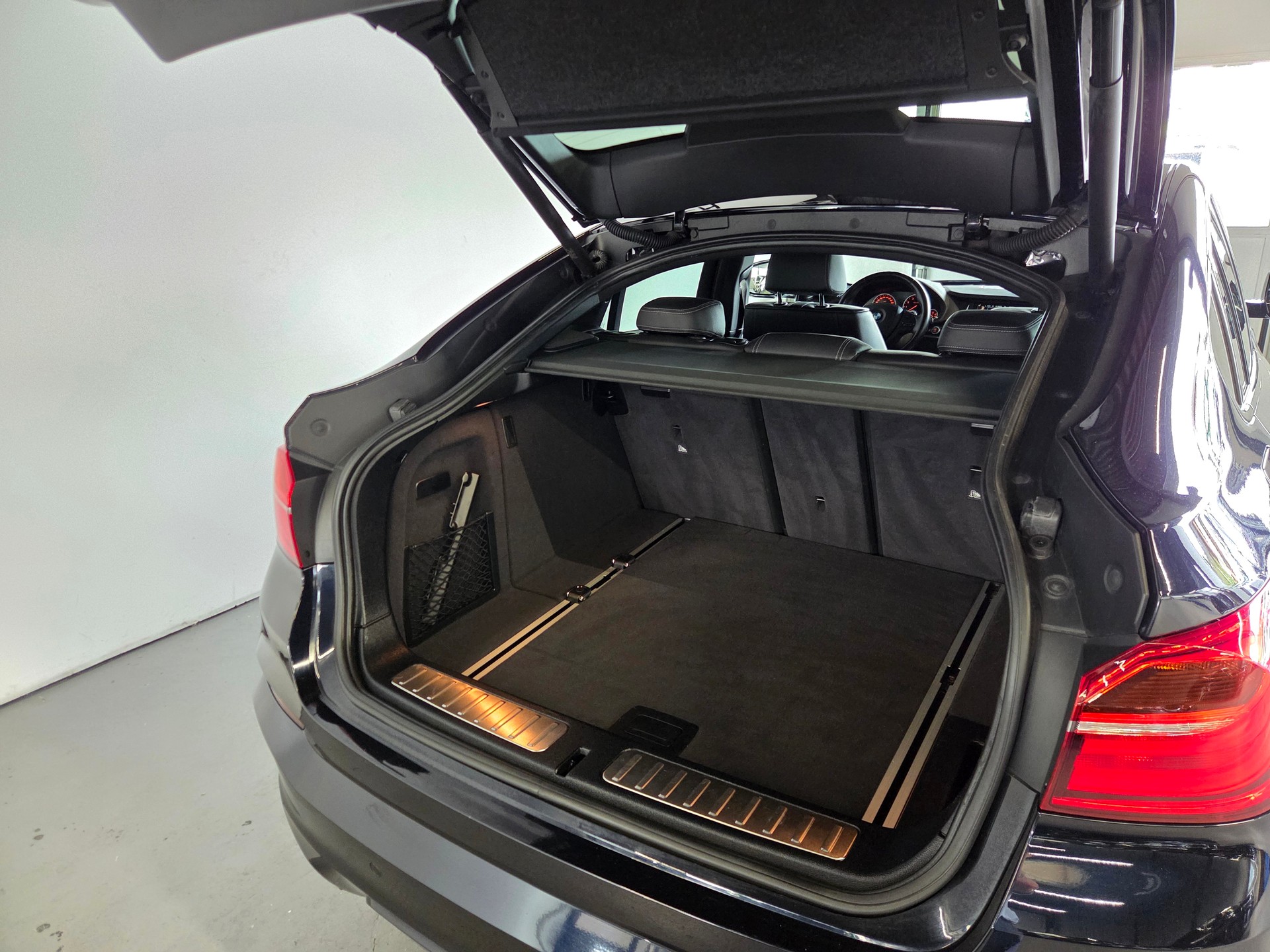 BMW X4 35i xDrive M-Sport-image-21