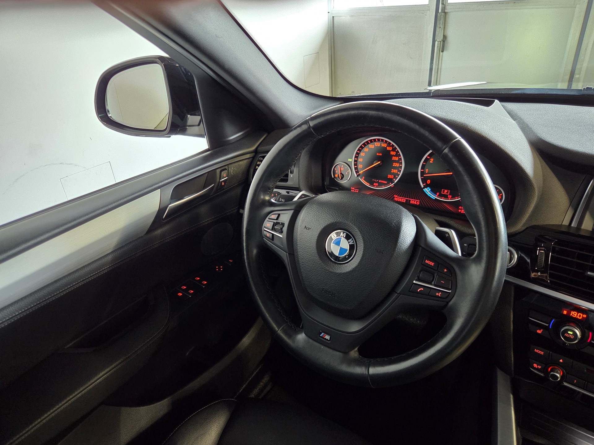 BMW X4 35i xDrive M-Sport-image-14