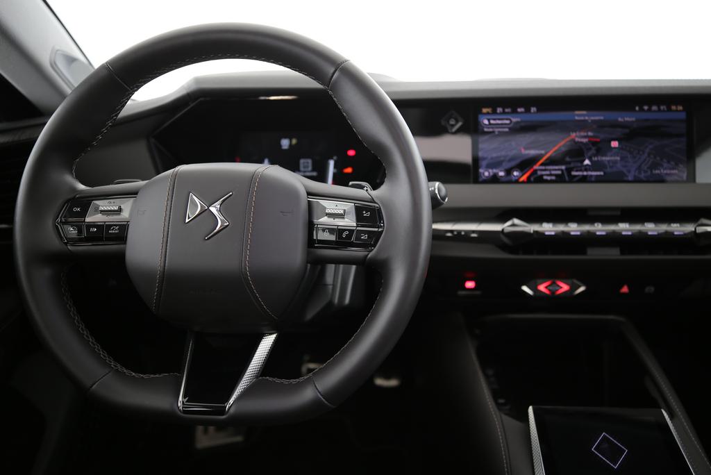 DS AUTOMOBILES 4 1.6 PureTech 225 Rivoli-image-4