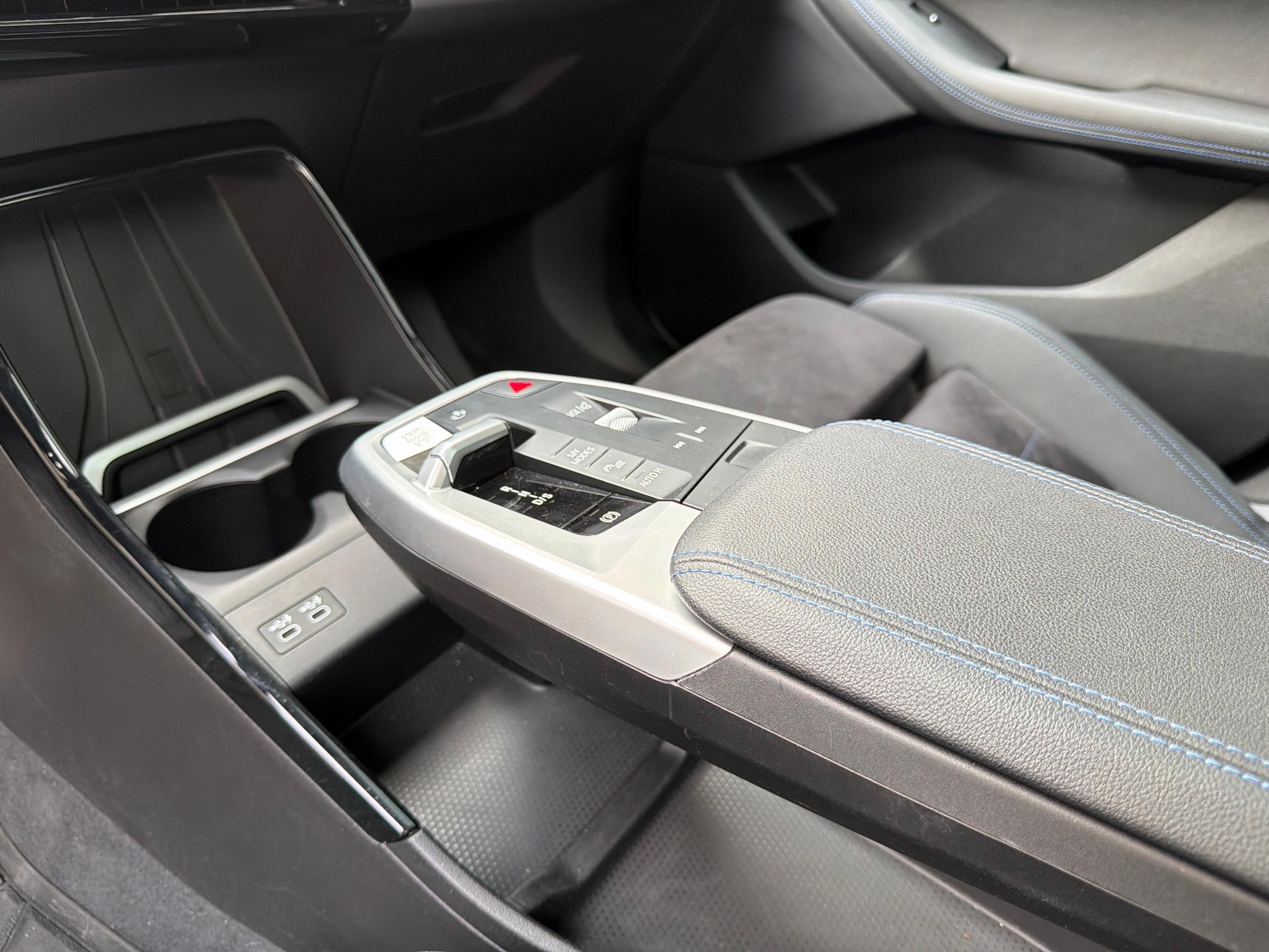 BMW 223d xDrive Active Tourer-image-14