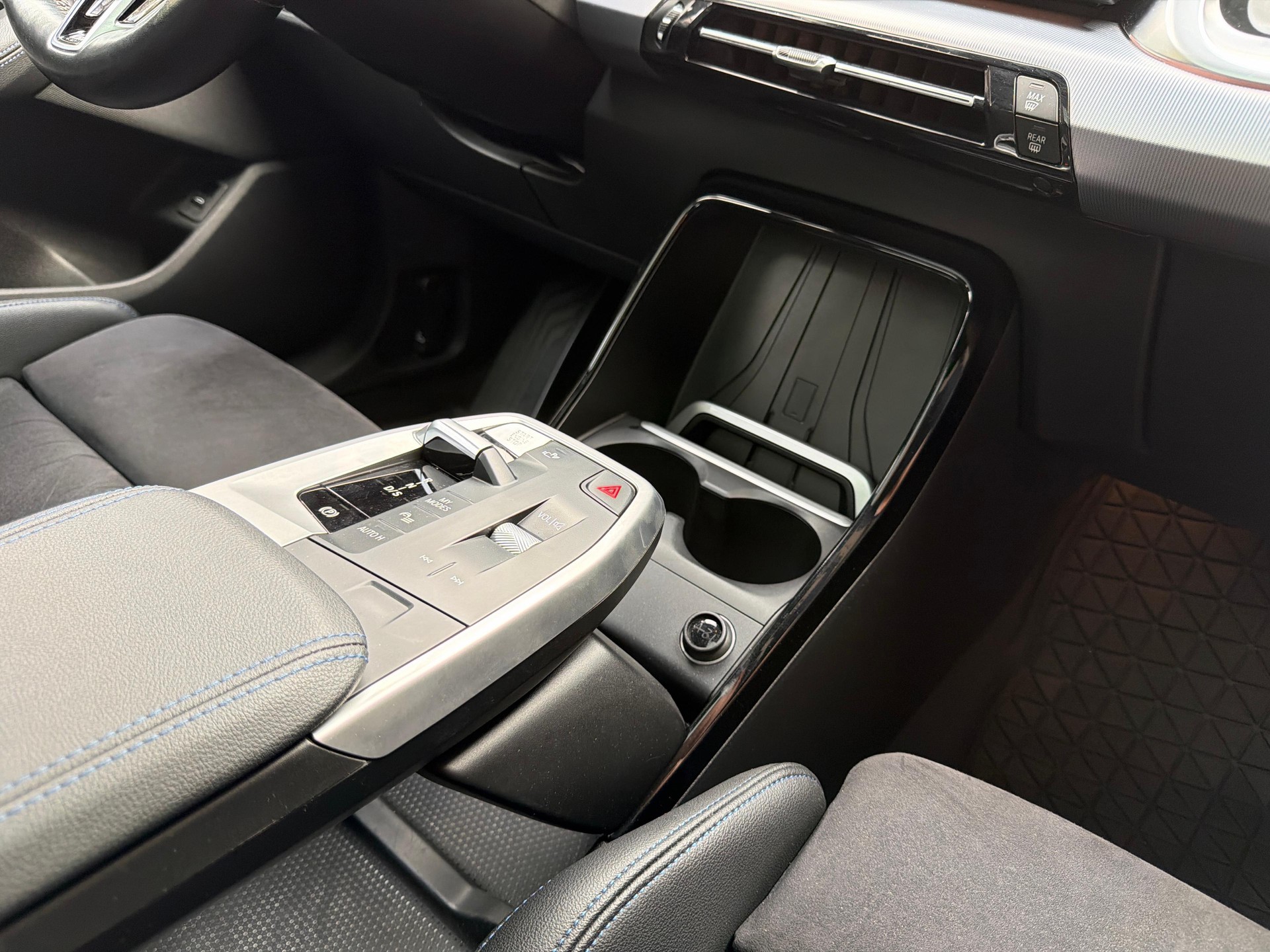 BMW 223d xDrive Active Tourer-image-15