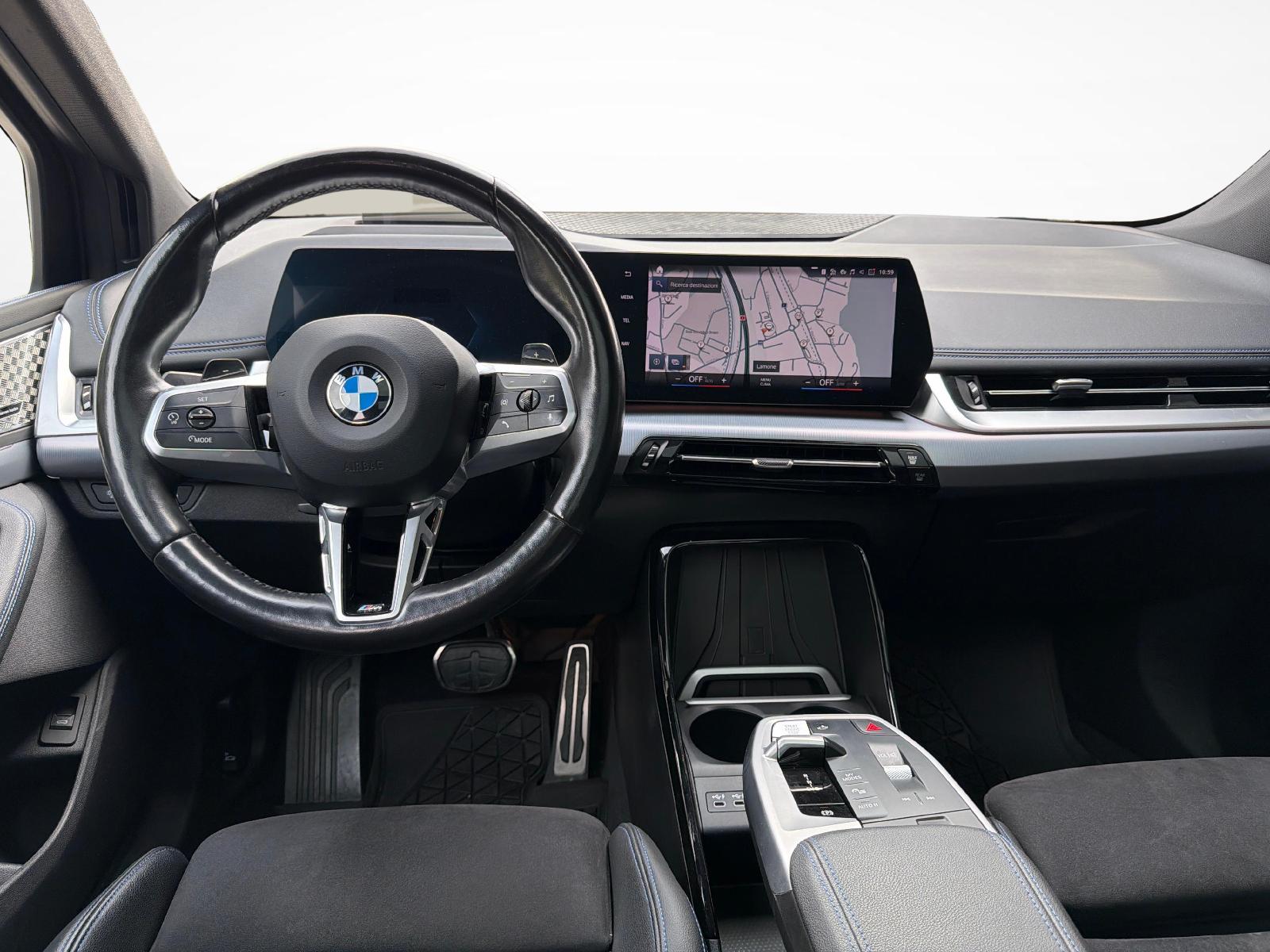 BMW 223d xDrive Active Tourer-image-10