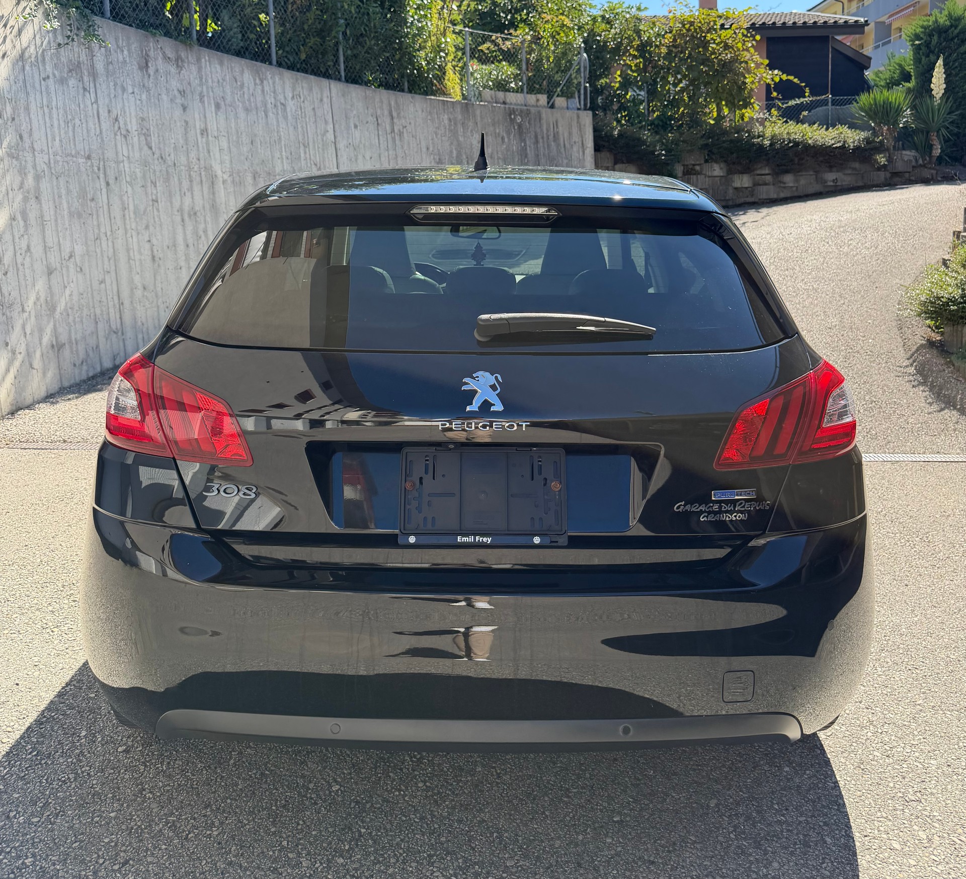 PEUGEOT 308 1.2 THP Allure-image-5