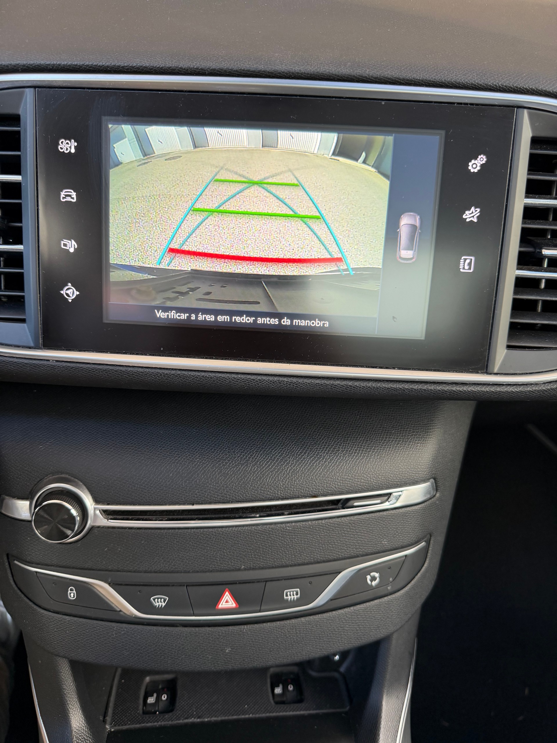PEUGEOT 308 1.2 THP Allure-image-9