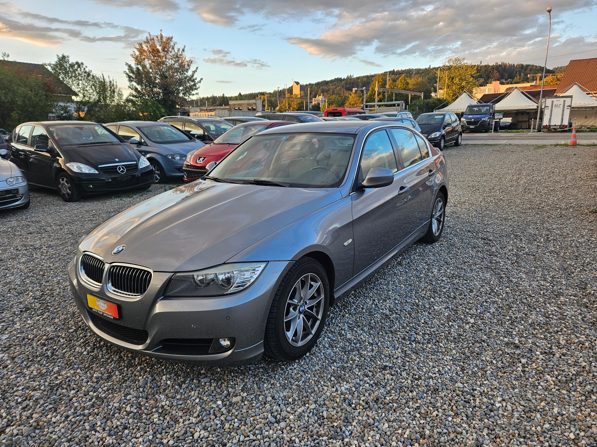 BMW 325i-image-0