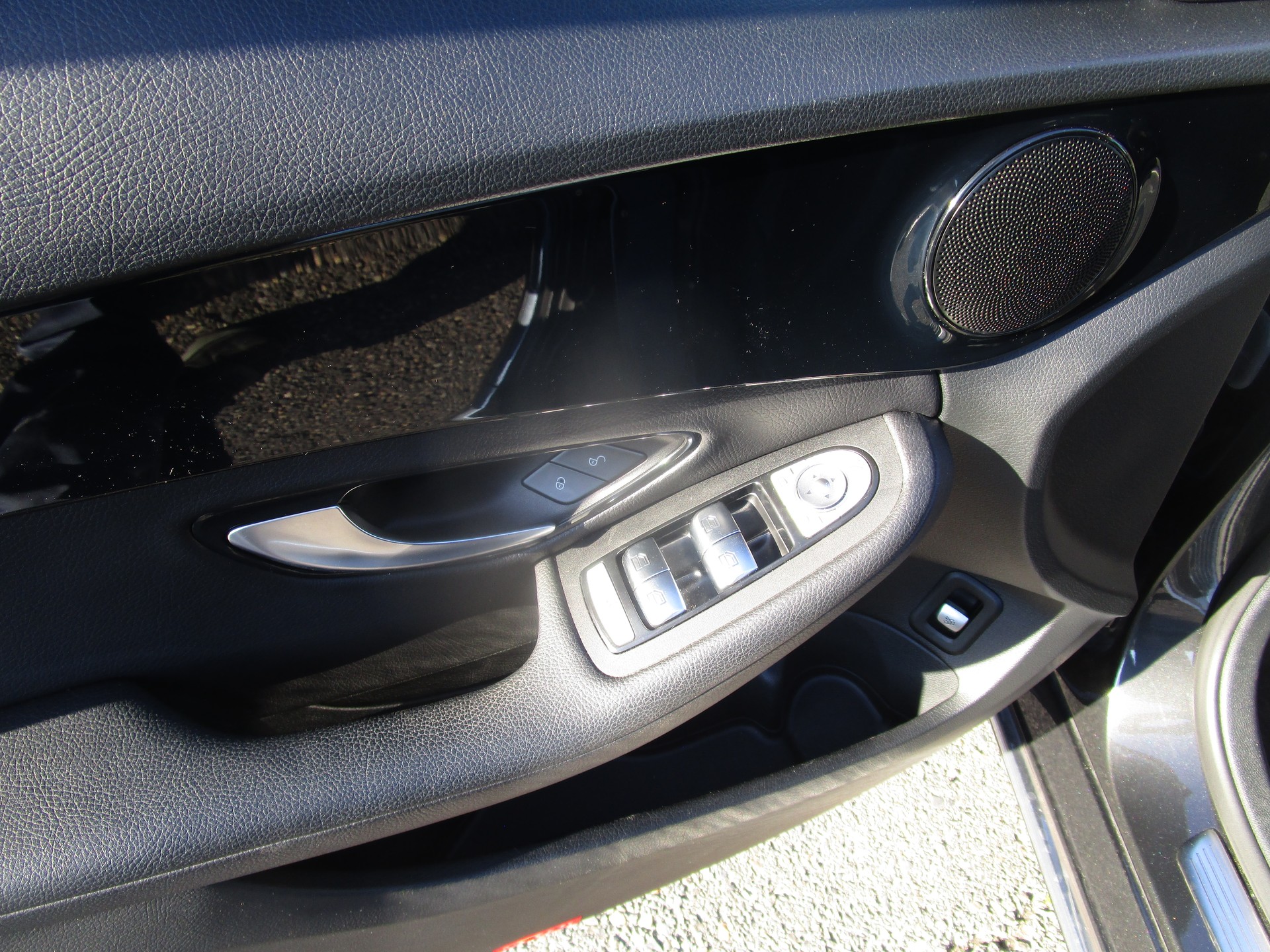 MERCEDES-BENZ C 200 BlueTEC AMG Line-image-7