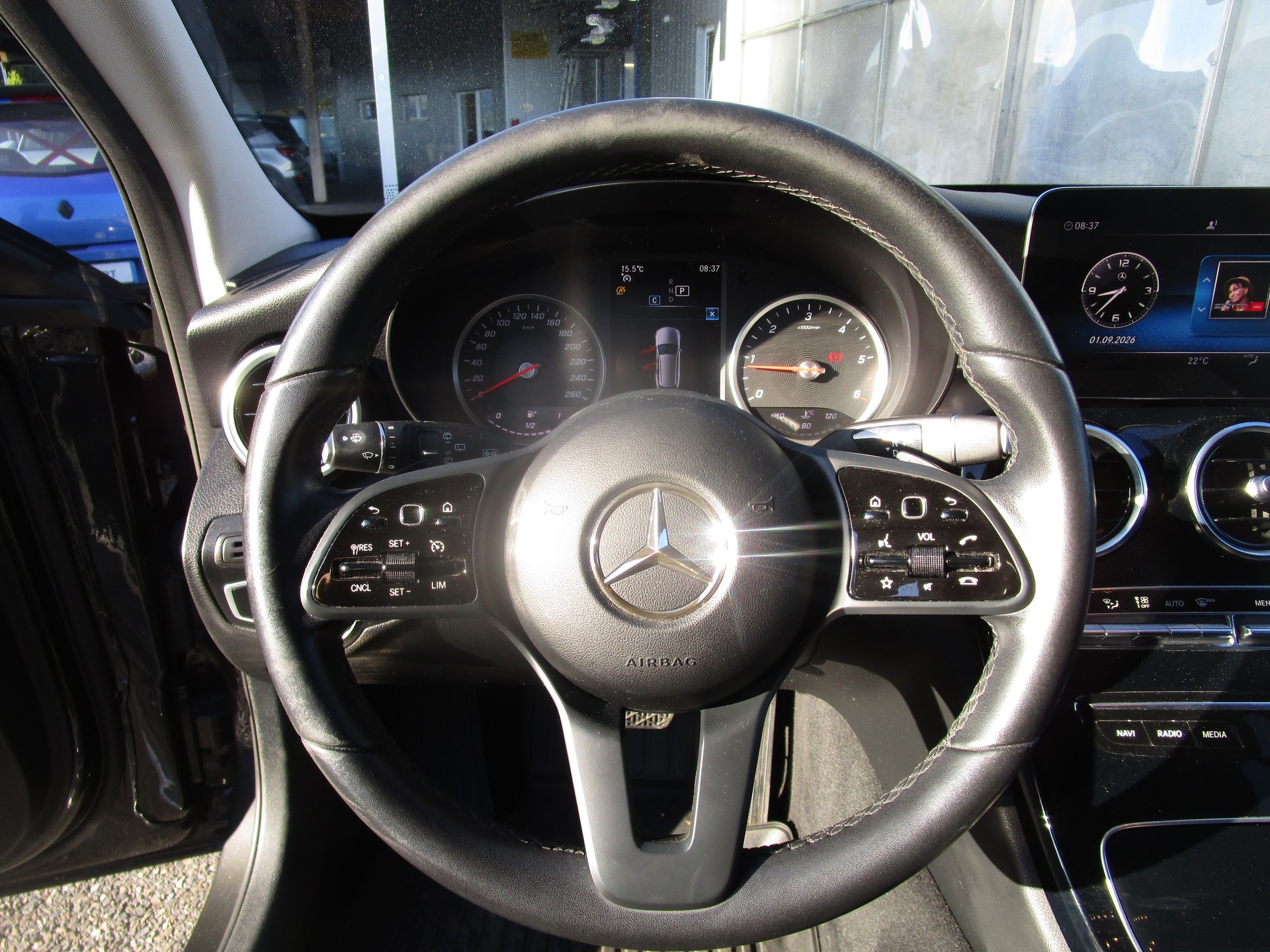 MERCEDES-BENZ C 200 BlueTEC AMG Line-image-8