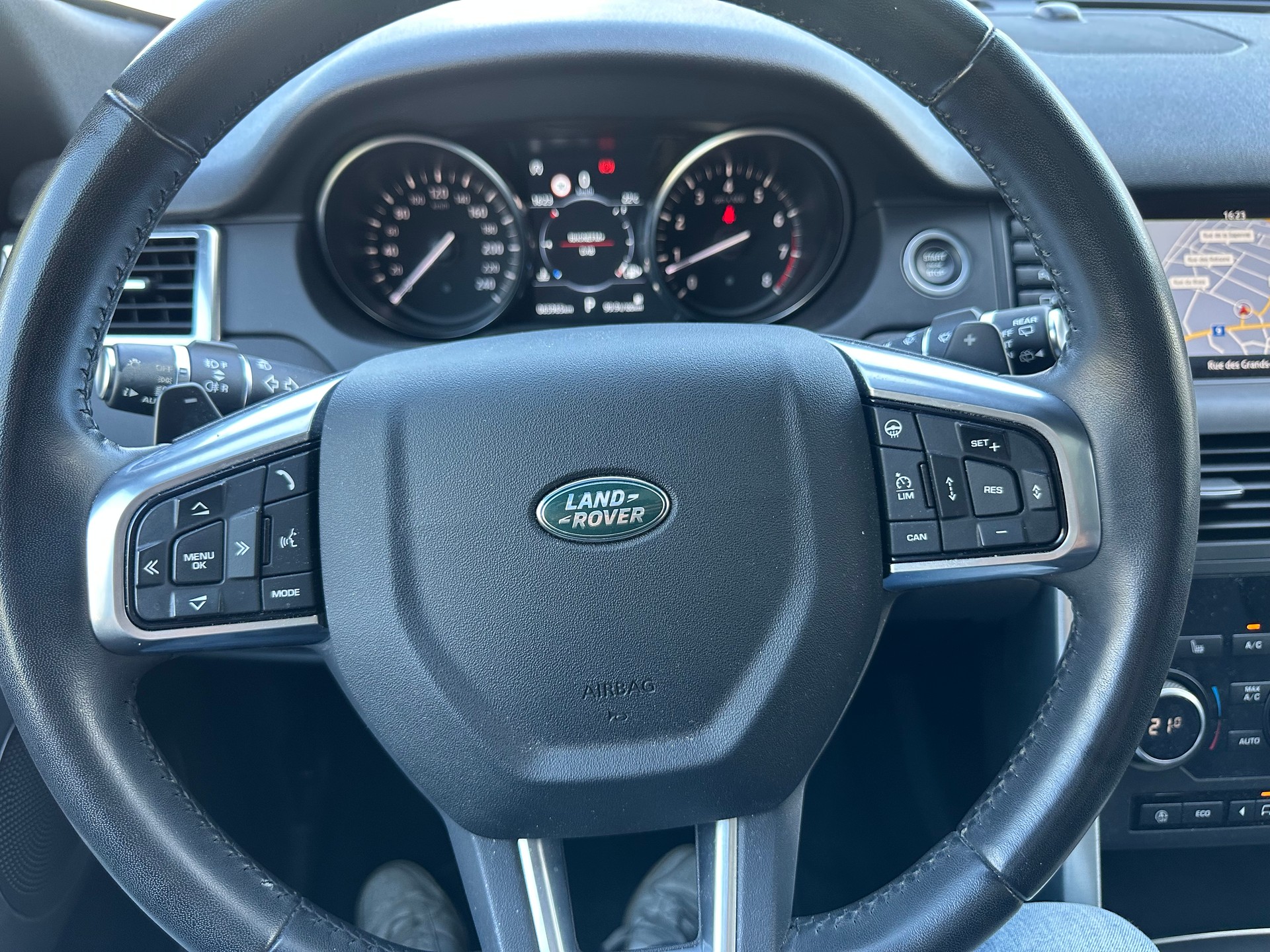 LAND ROVER Discovery Sport 2.0 Si4 HSE AT9-image-11