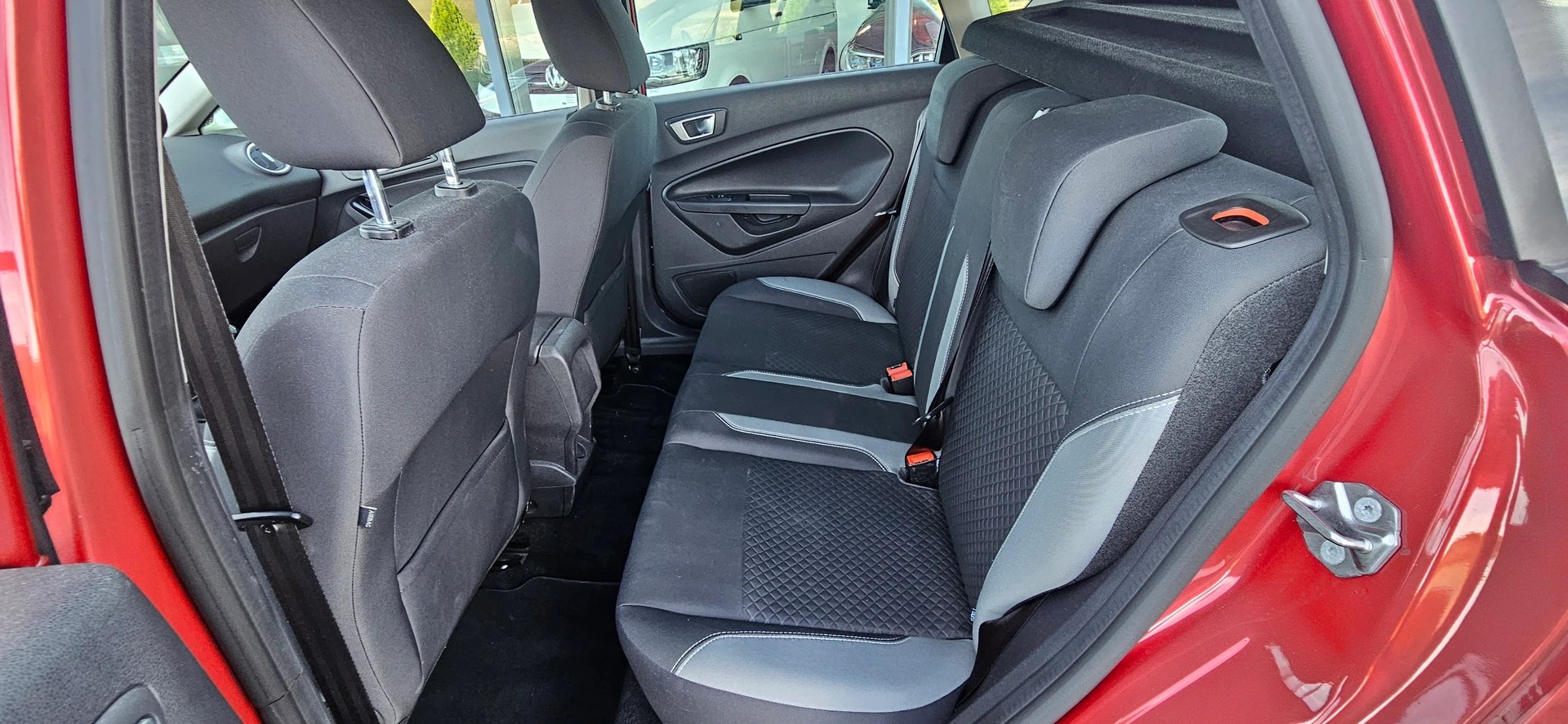 FORD Fiesta 1.0 SCTi Trend-image-11