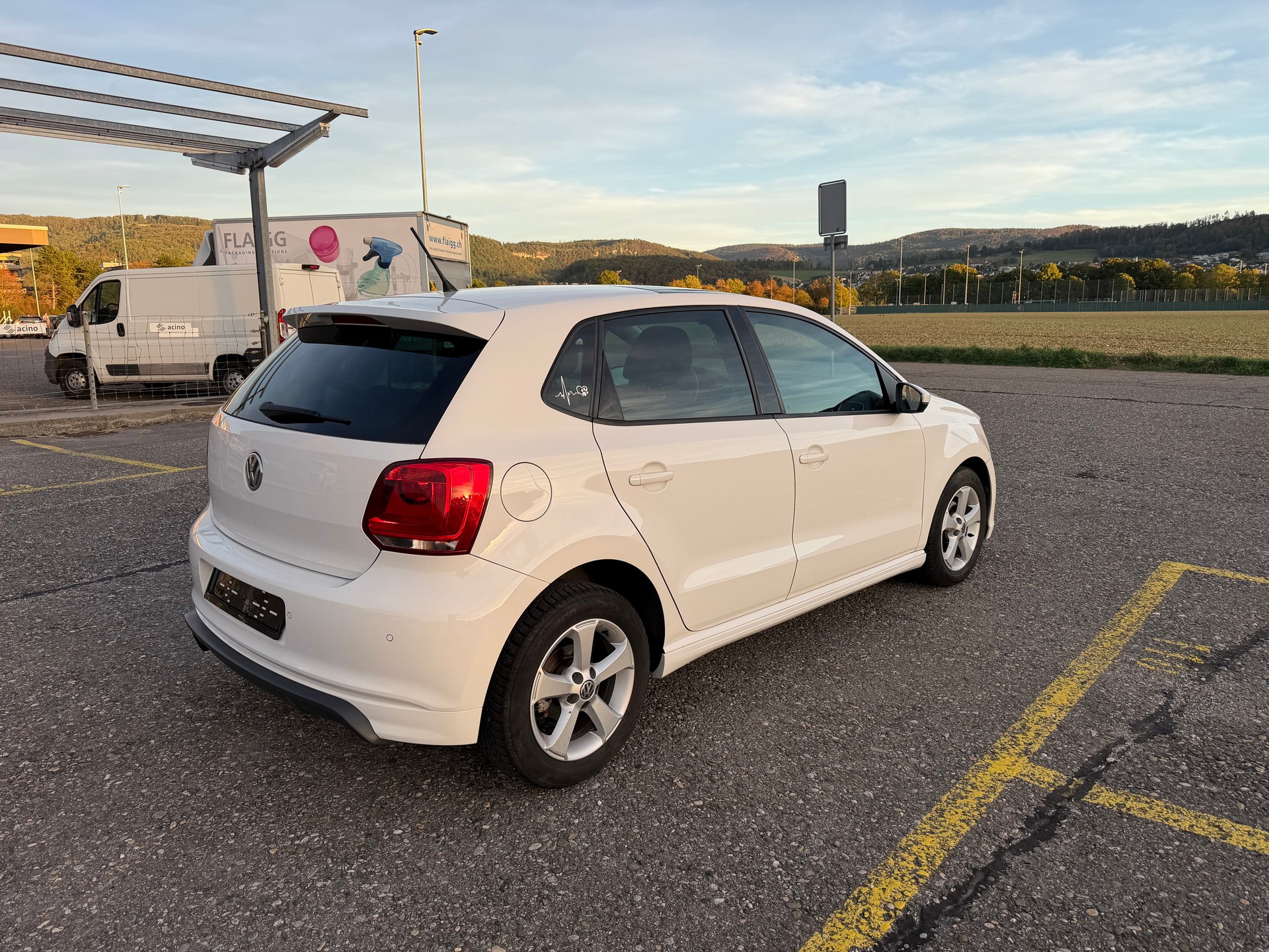 VW Polo 1.2 TSI R-Line Design-image-4