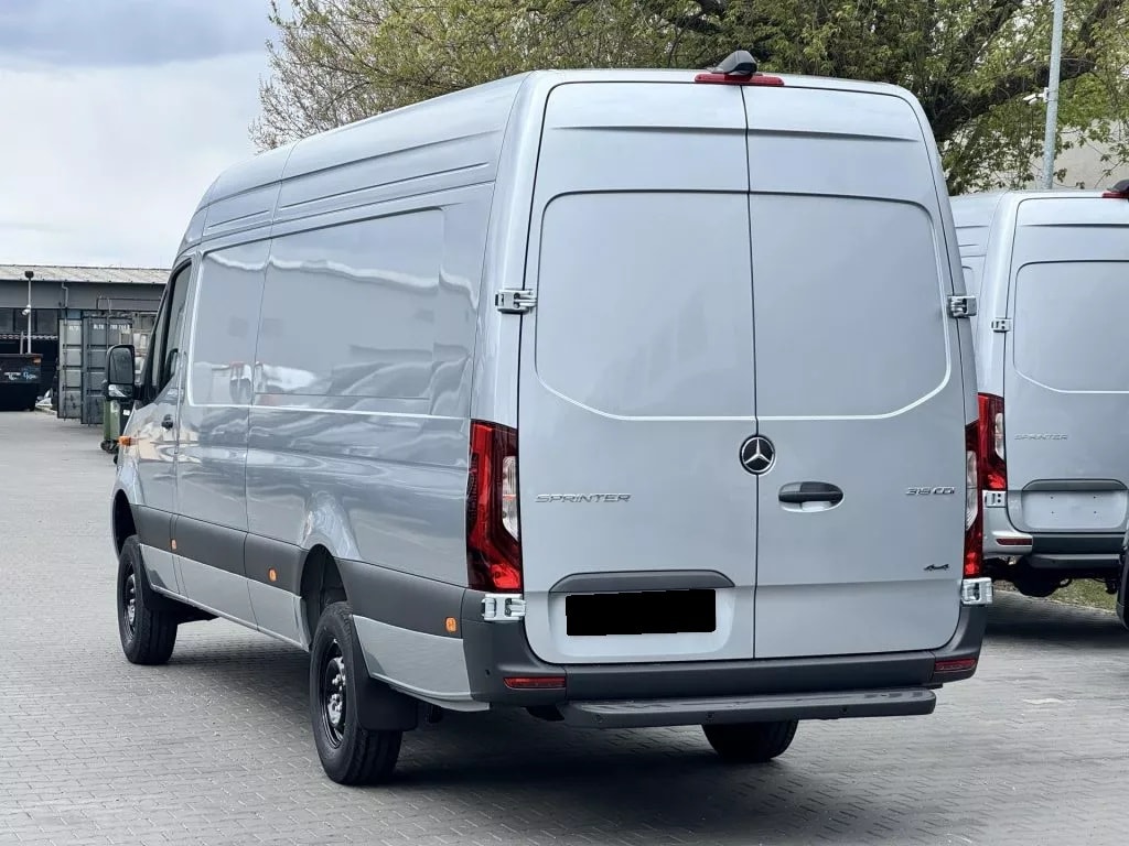 MERCEDES-BENZ Sprinter 319 CDI Lang 9G-TRONIC 4x4-image-1