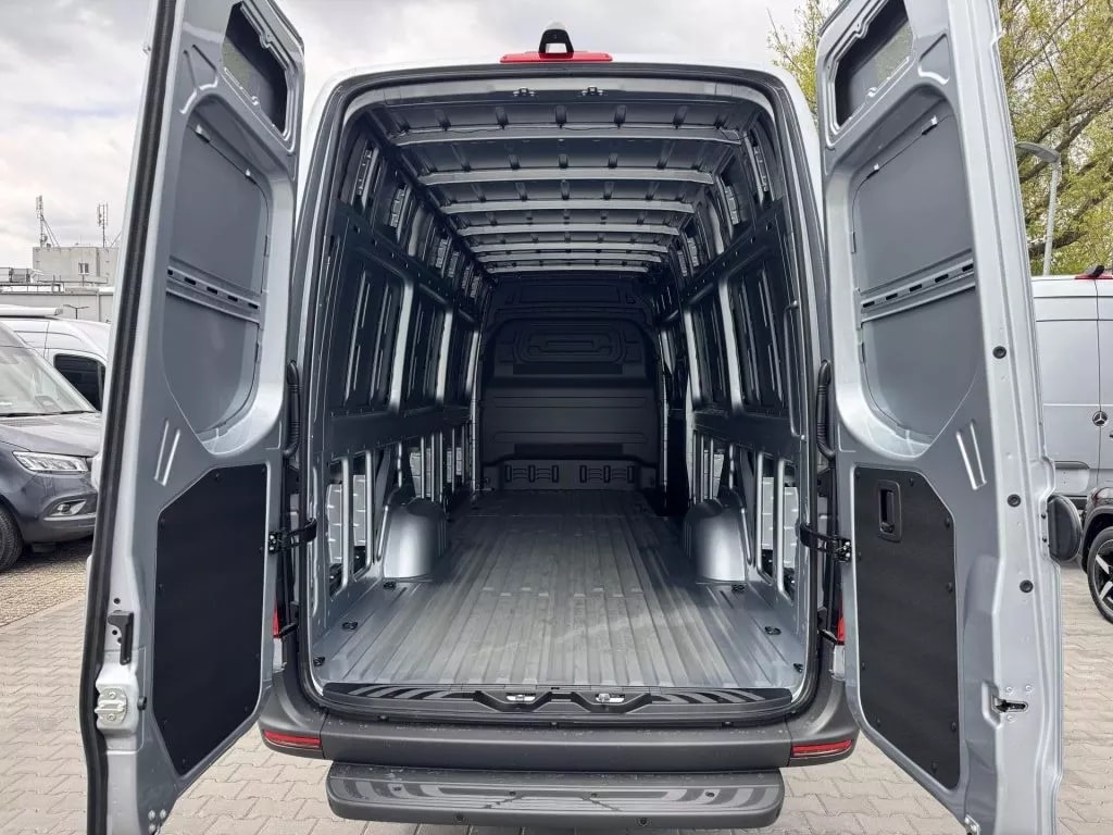 MERCEDES-BENZ Sprinter 319 CDI Lang 9G-TRONIC 4x4-image-3