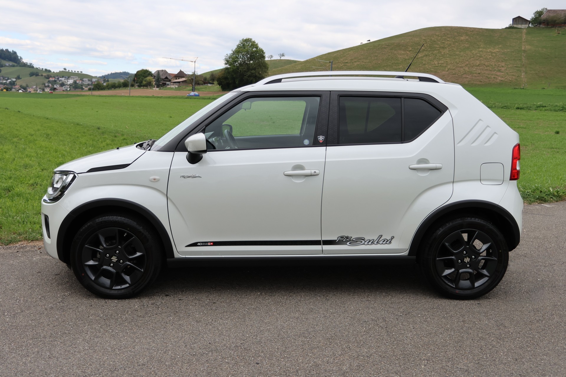 SUZUKI Ignis 1.2i Piz Sulai Hybrid 4x4-showroom-element-1