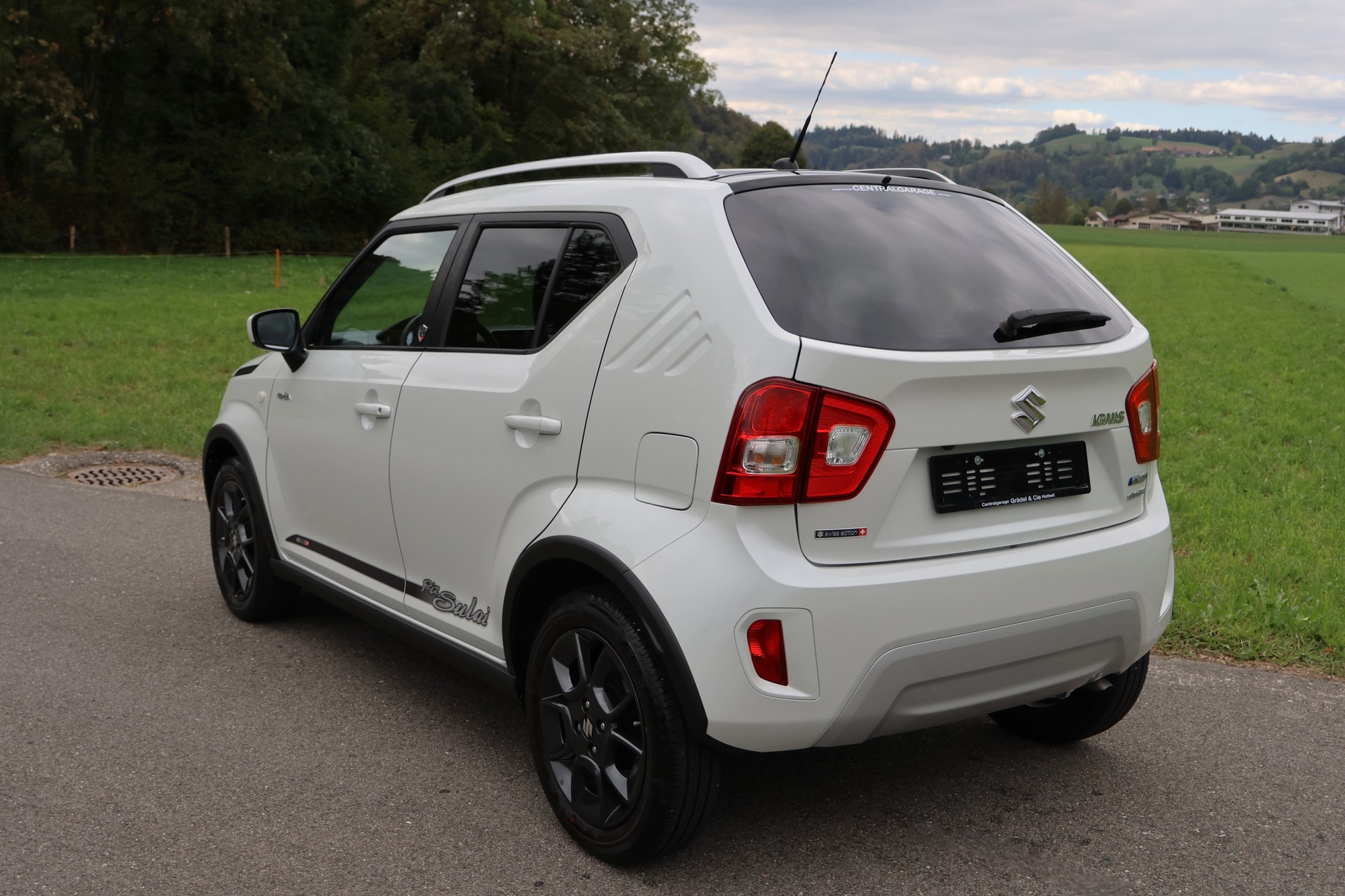 SUZUKI Ignis 1.2i Piz Sulai Hybrid 4x4-showroom-element-2