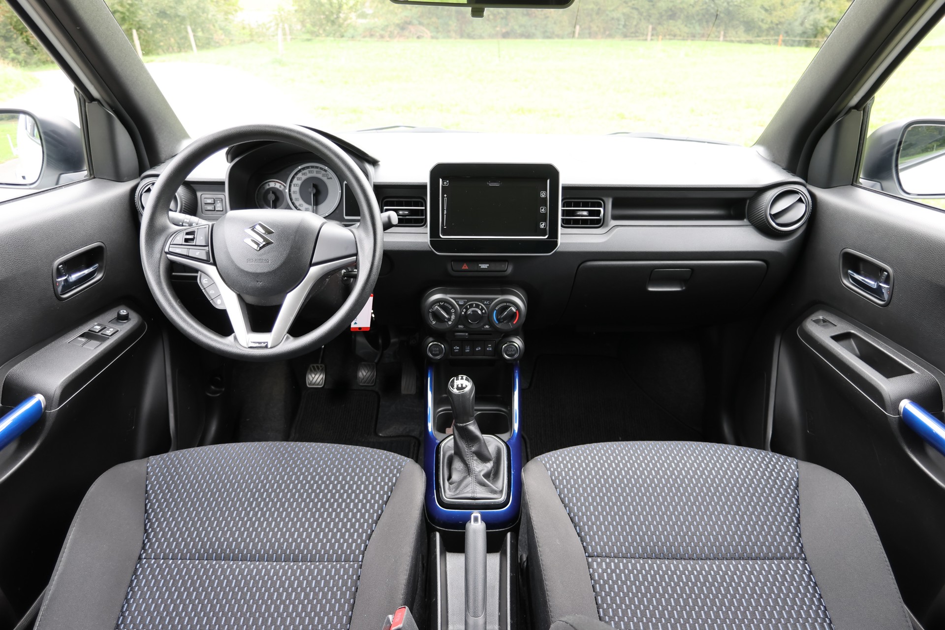 SUZUKI Ignis 1.2i Piz Sulai Hybrid 4x4-showroom-element-3