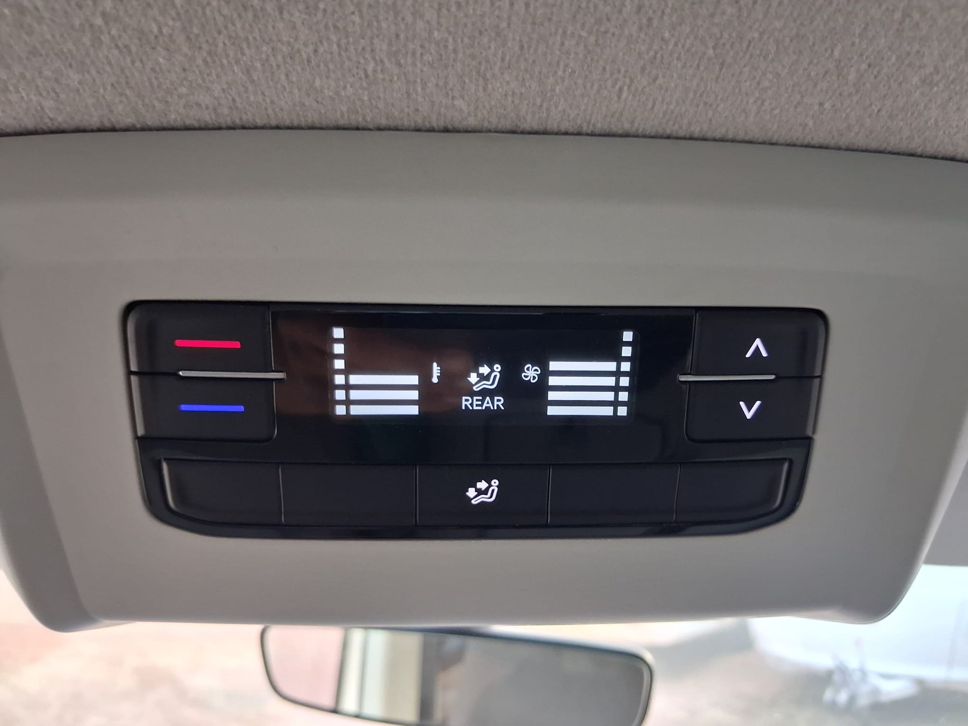 VW T6.1 2.0 TDI 9 posti-image-8