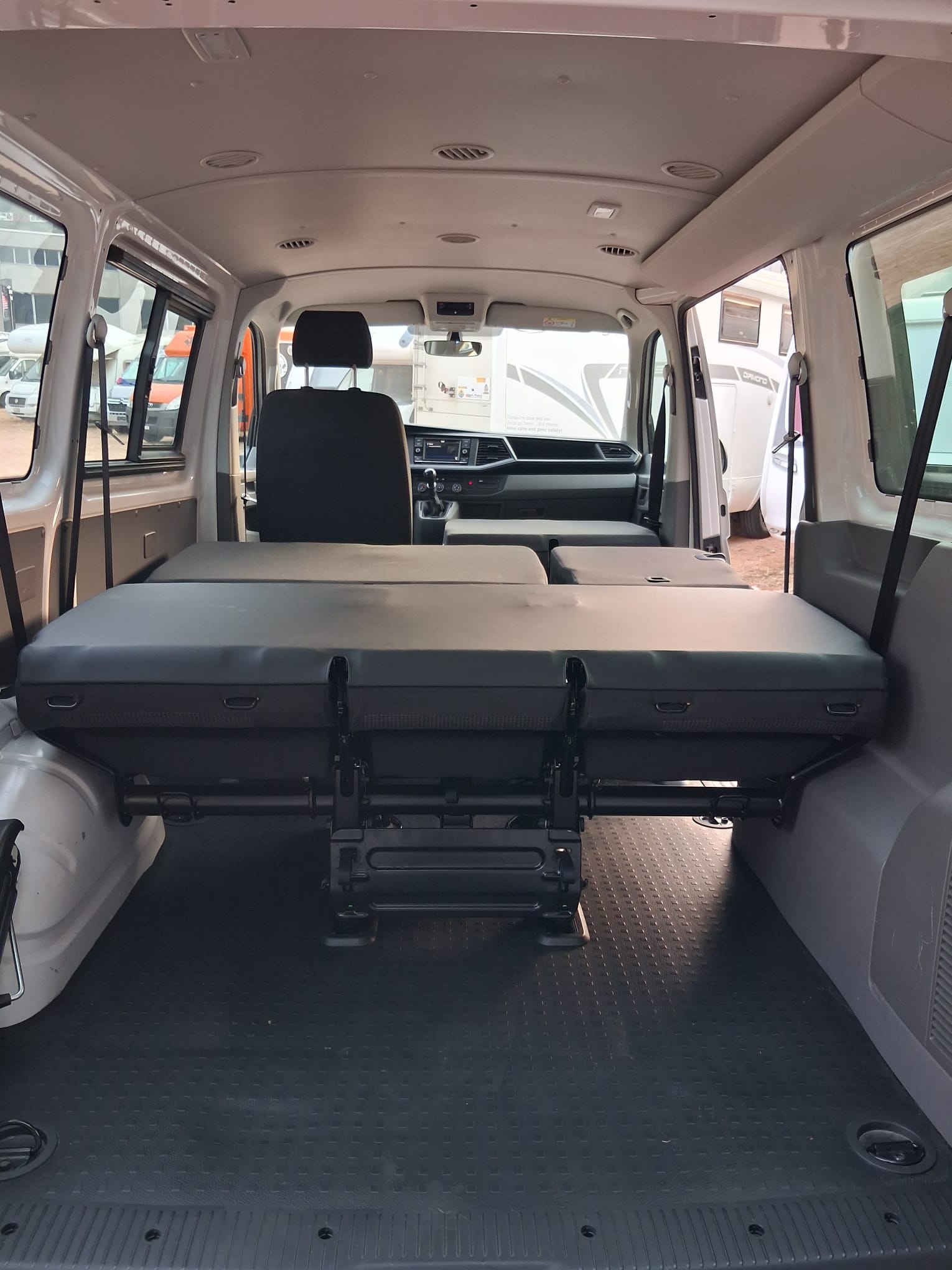 VW T6.1 2.0 TDI 9 posti-image-12