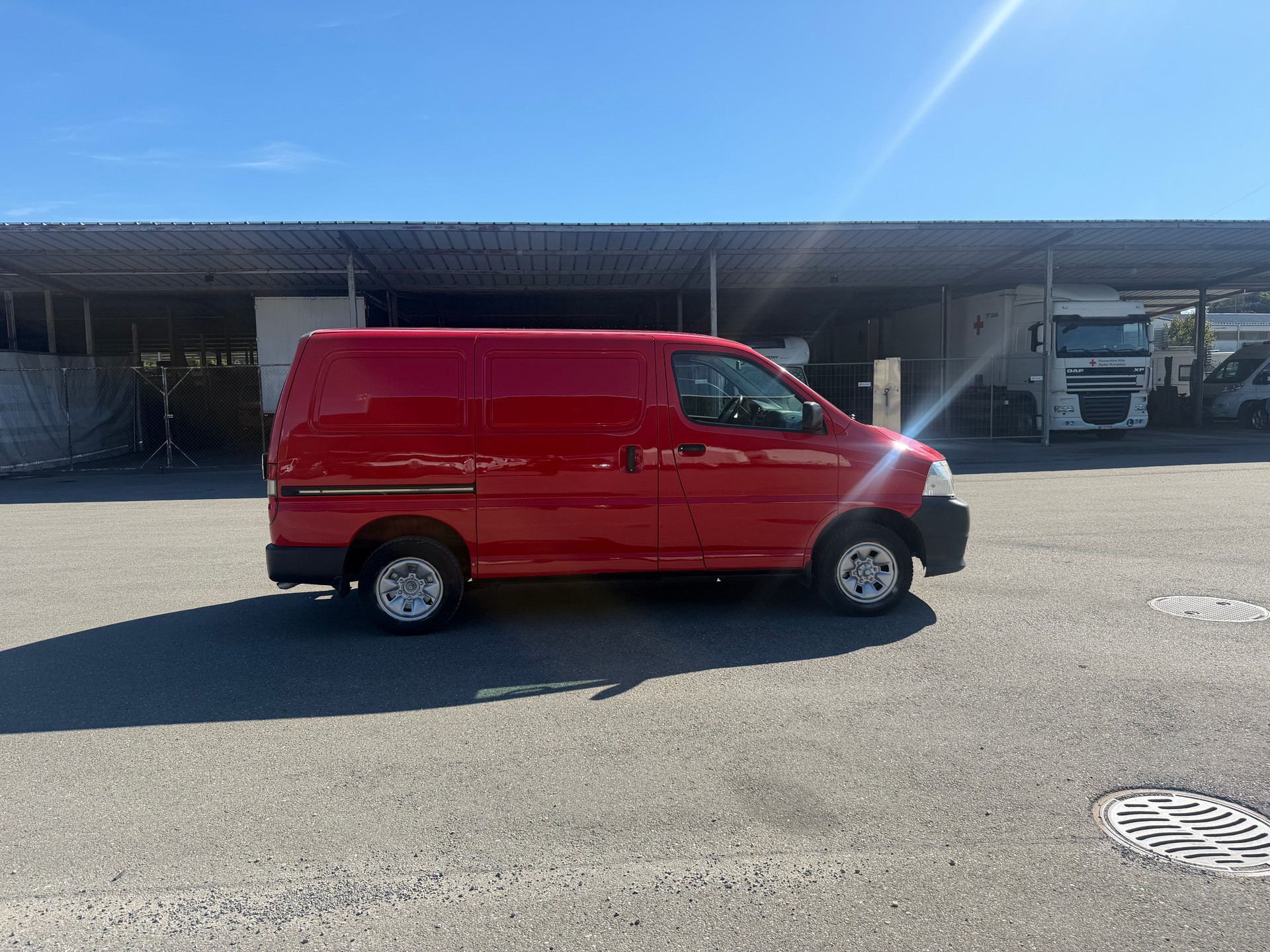TOYOTA Hiace D-4D Kombi 4WD SWB-image-3