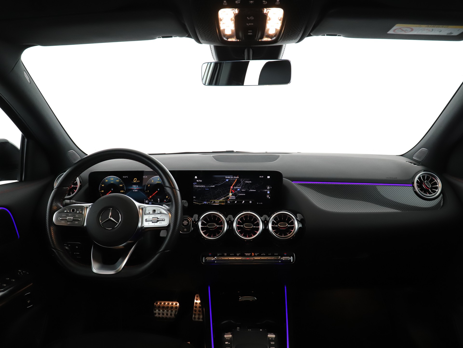 MERCEDES-BENZ GLA 250 AMG Line 4Matic-image-11