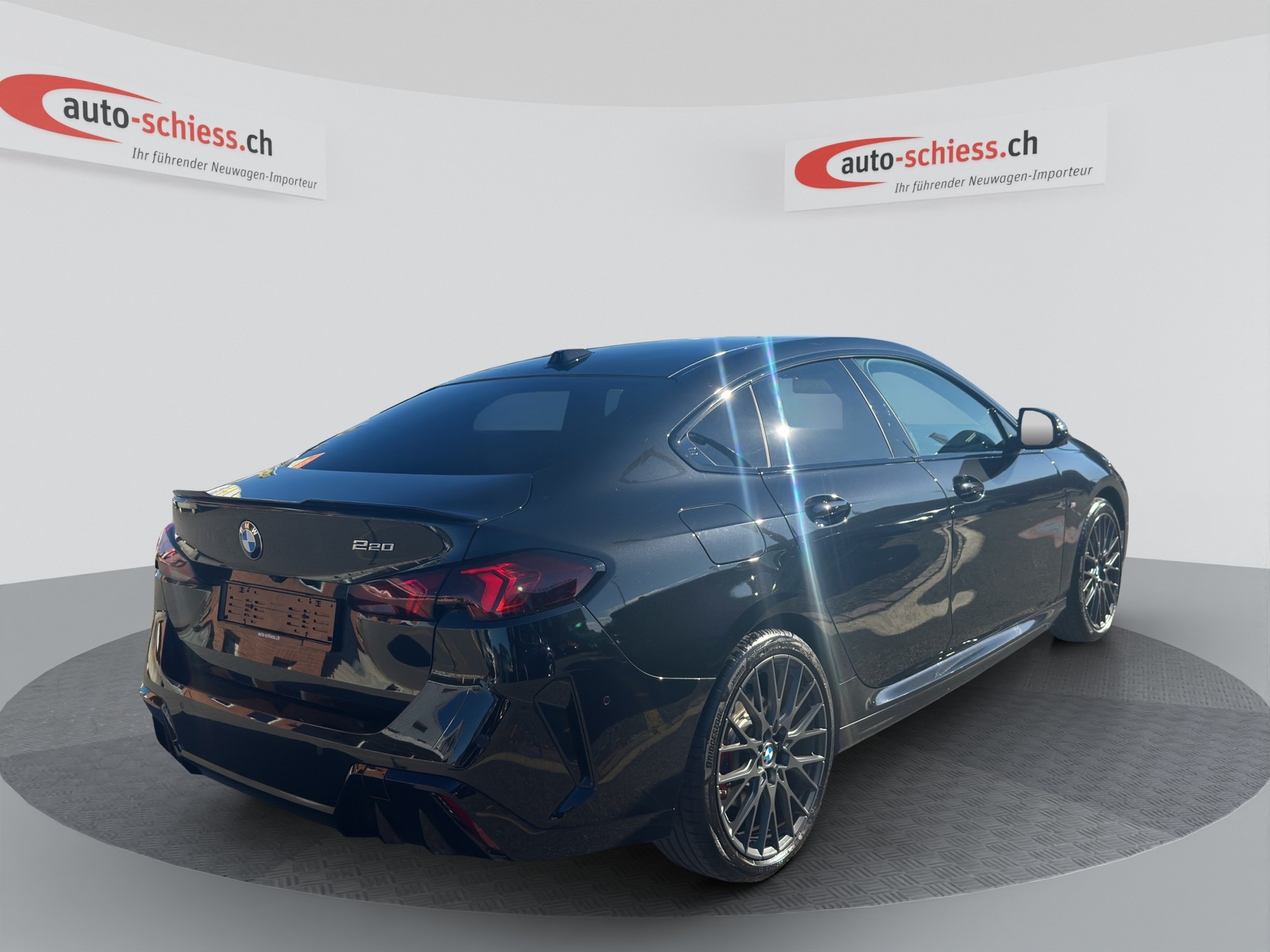 BMW 220 Gran Coupé 48V M Sport Pro Shadow Line Steptronic-image-4