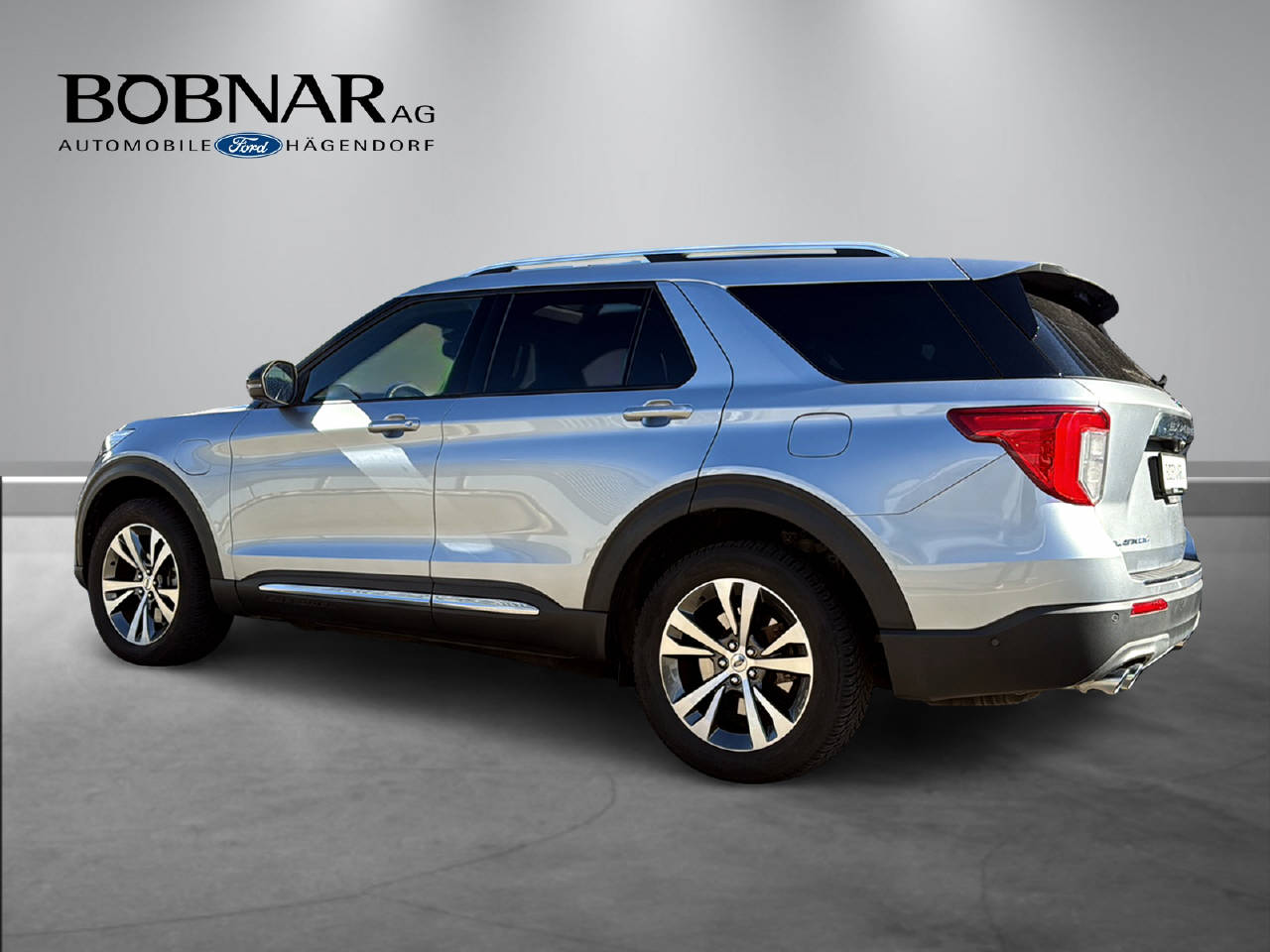 FORD Explorer 3.0 V6 Plug-in Hybrid Platinum-image-3