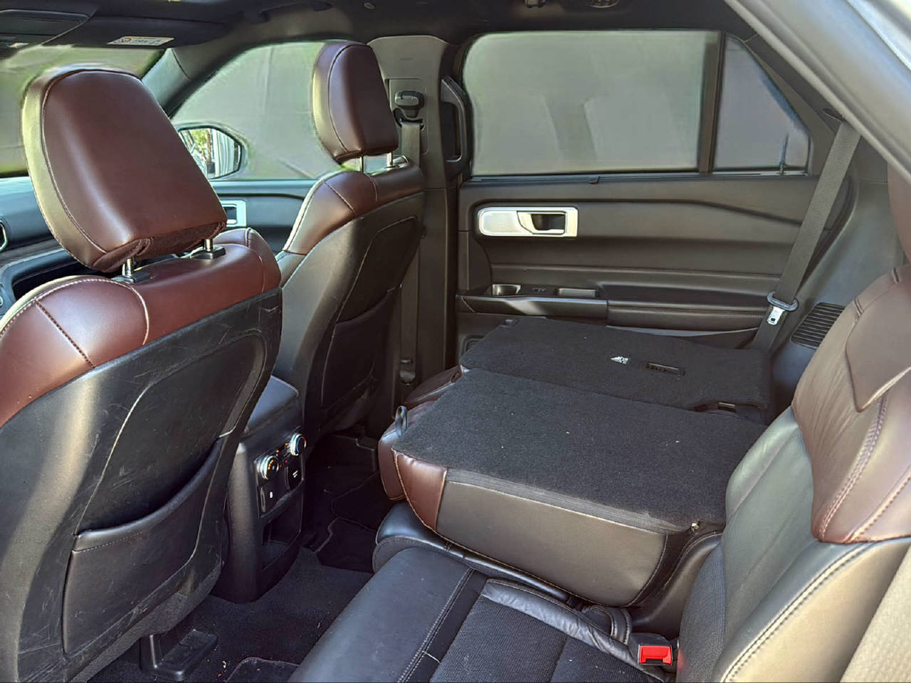 FORD Explorer 3.0 V6 Plug-in Hybrid Platinum-image-9