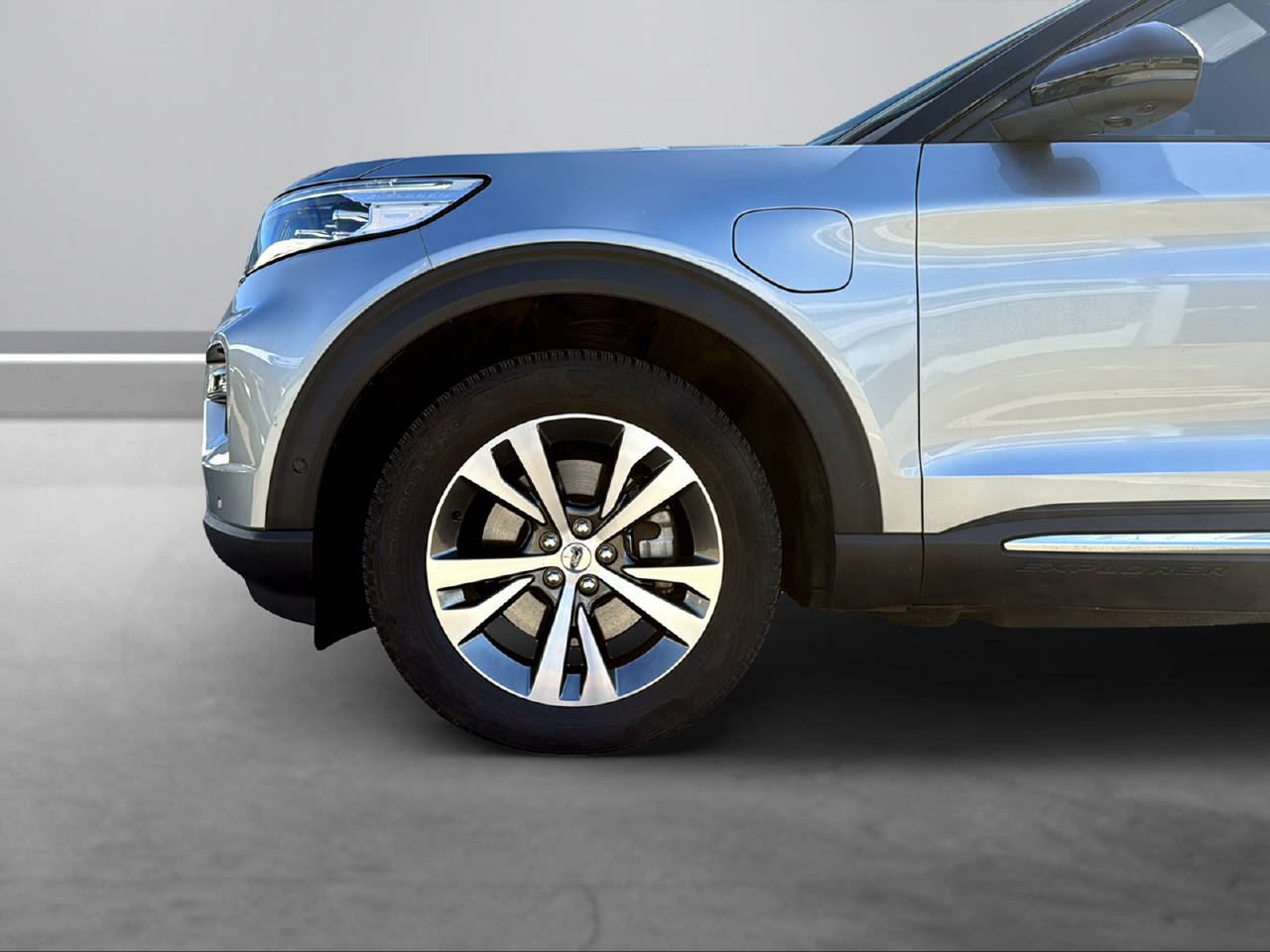 FORD Explorer 3.0 V6 Plug-in Hybrid Platinum-image-7