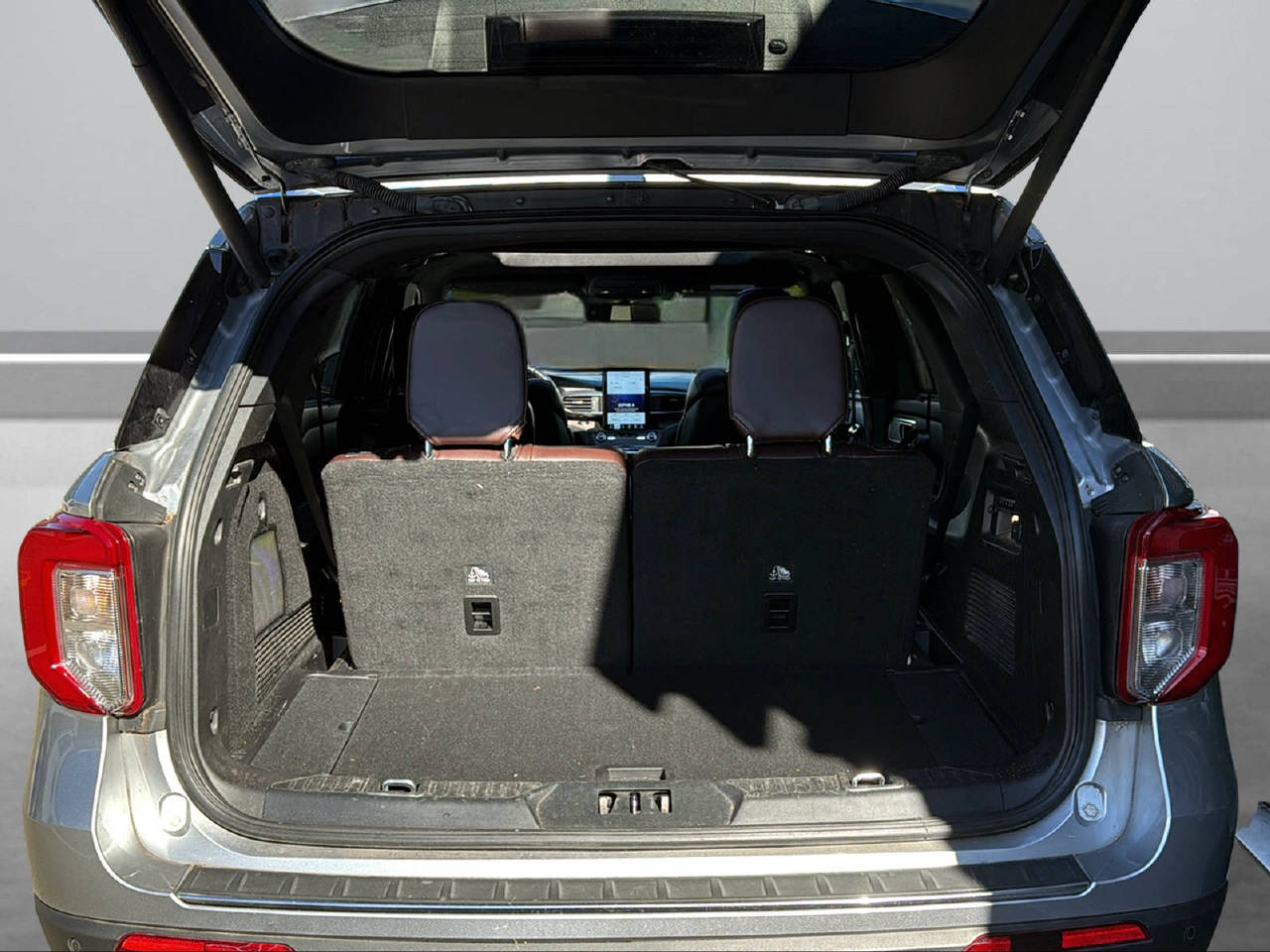 FORD Explorer 3.0 V6 Plug-in Hybrid Platinum-image-6