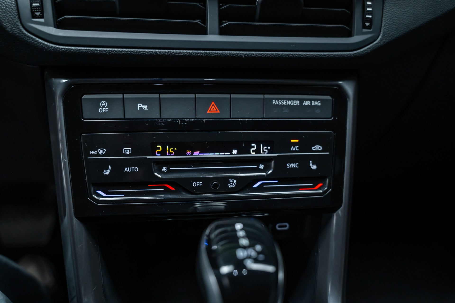 VW T-Cross 1.0 TSI 110 Style DSG / Rückfahr-Kamera / Virtual Cockpit / Sitzheizung-image-27