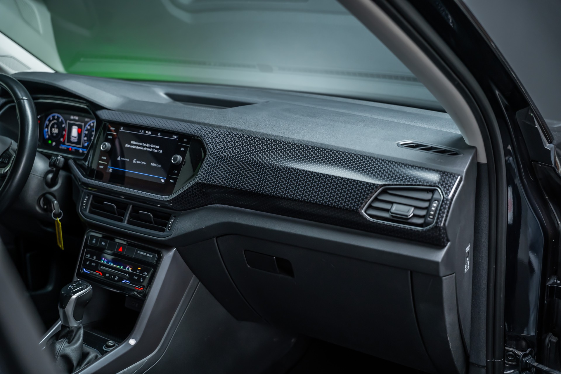 VW T-Cross 1.0 TSI 110 Style DSG / Rückfahr-Kamera / Virtual Cockpit / Sitzheizung-image-16