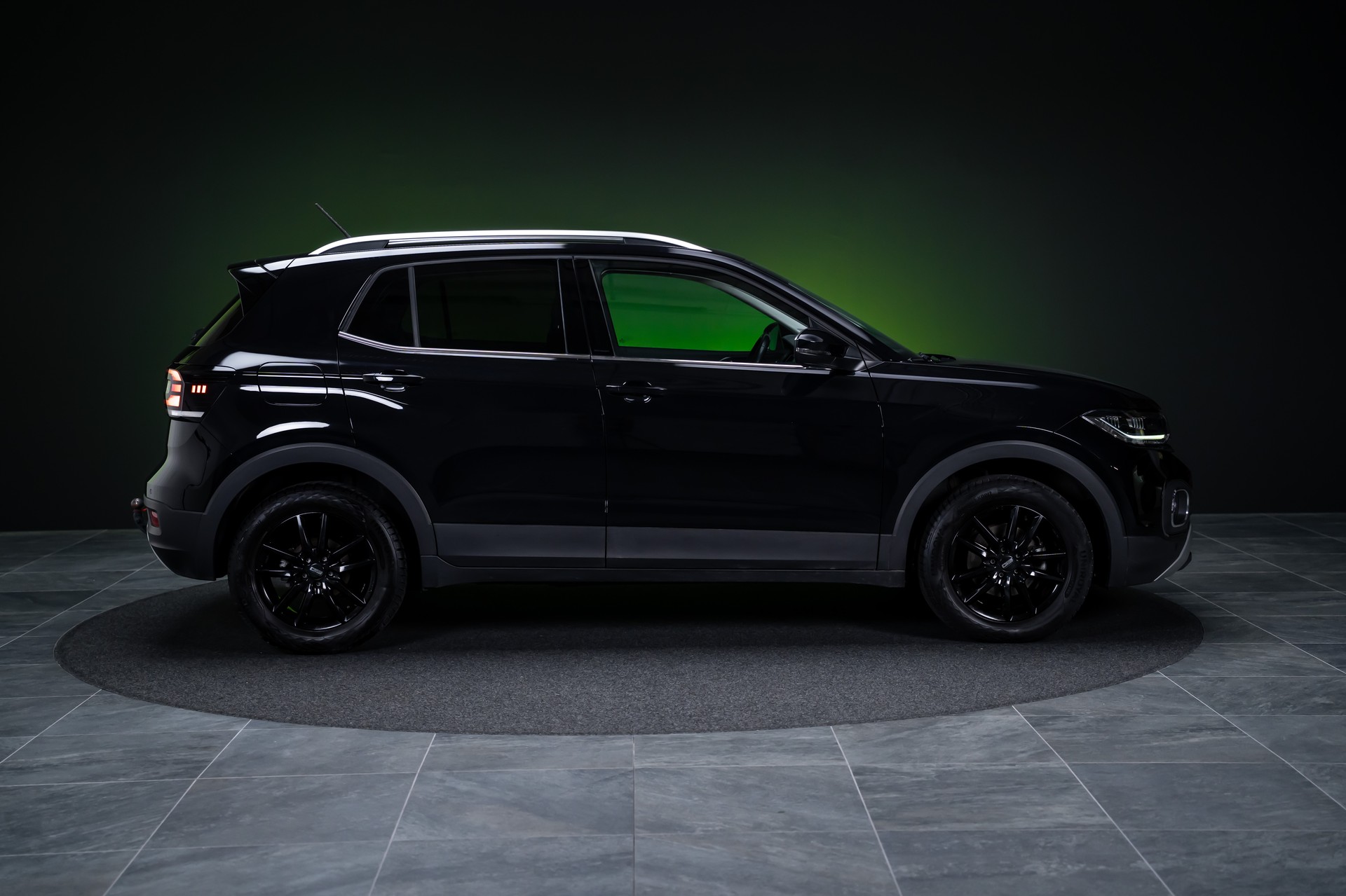 VW T-Cross 1.0 TSI 110 Style DSG / Rückfahr-Kamera / Virtual Cockpit / Sitzheizung-image-3