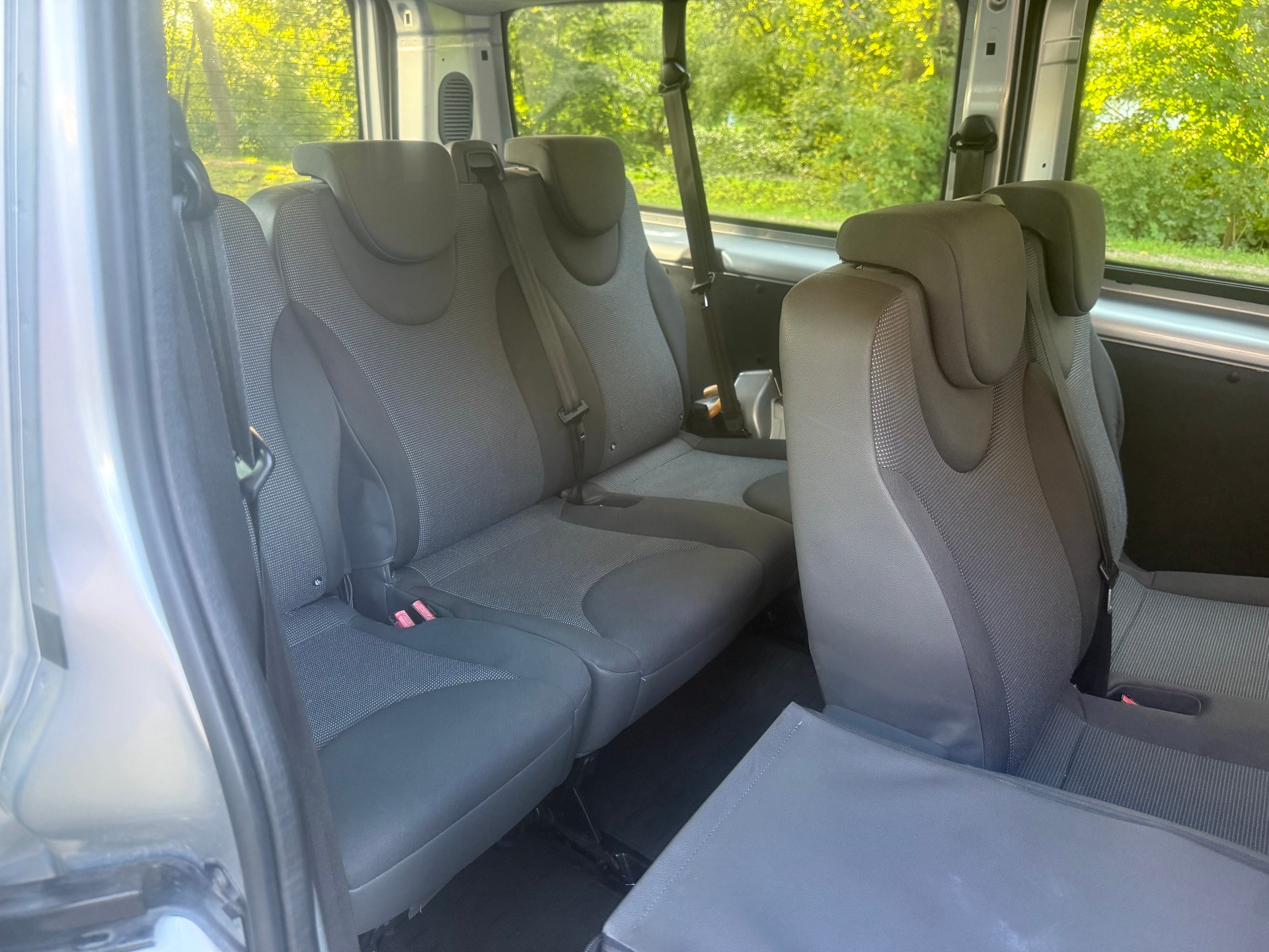 PEUGEOT Expert Tepee 2.0 HDi Confort L2-image-9