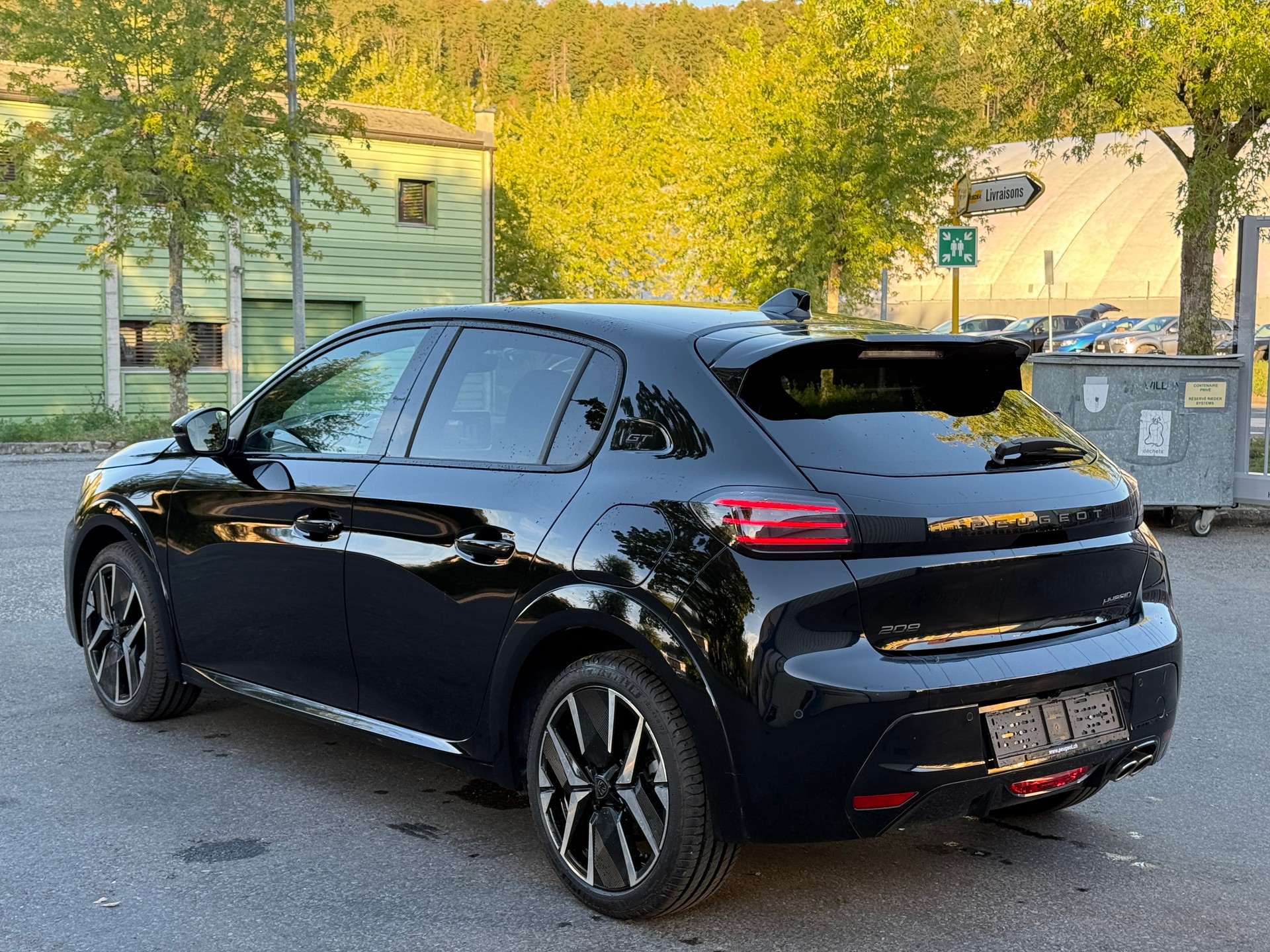 PEUGEOT 208 1.2 MHEV 145 GT-image-5