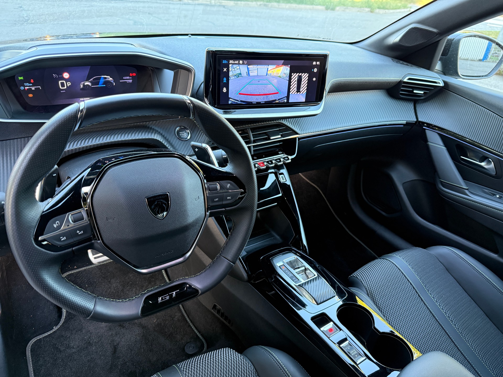 PEUGEOT 208 1.2 MHEV 145 GT-image-13
