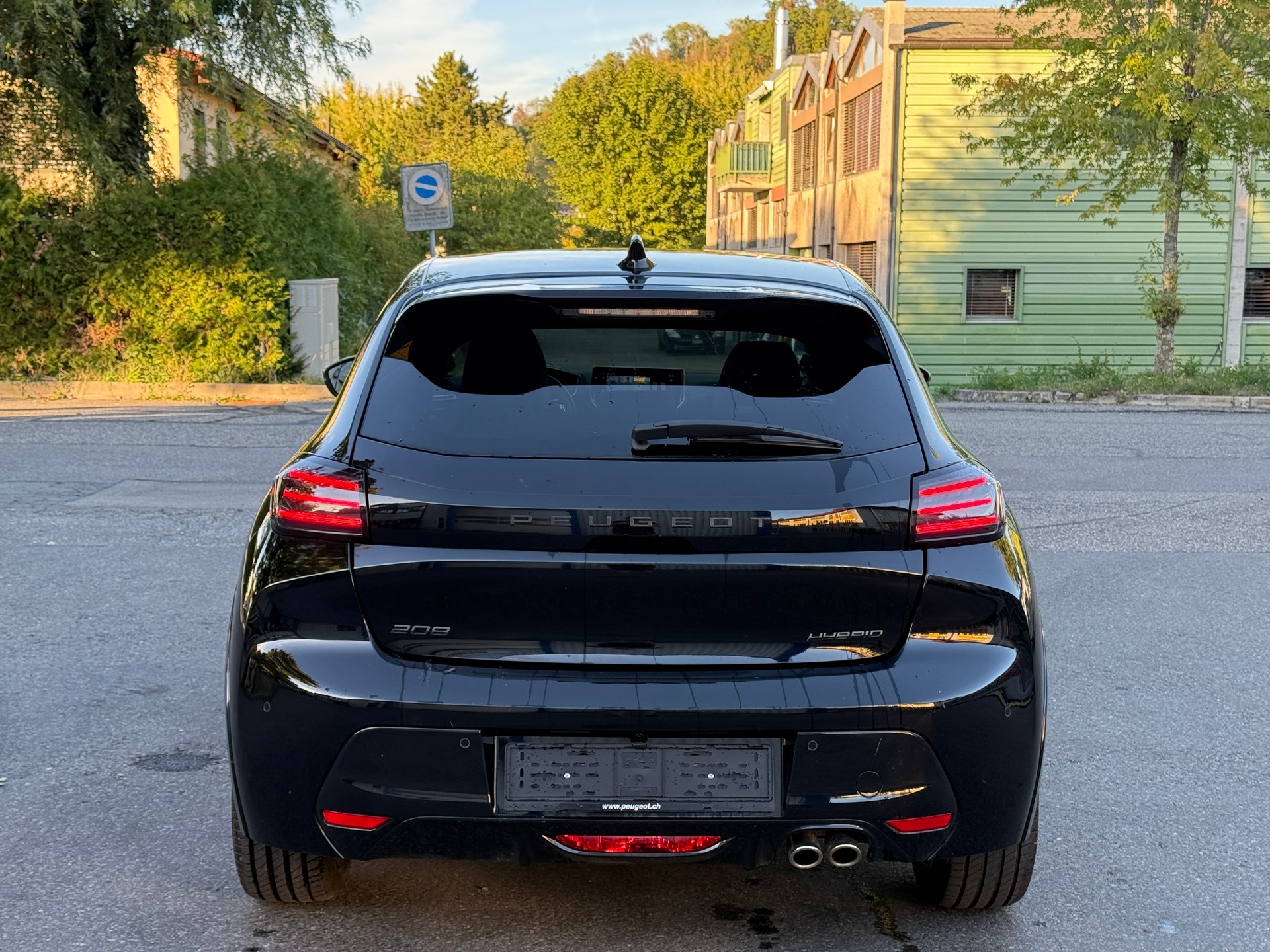 PEUGEOT 208 1.2 MHEV 145 GT-image-4