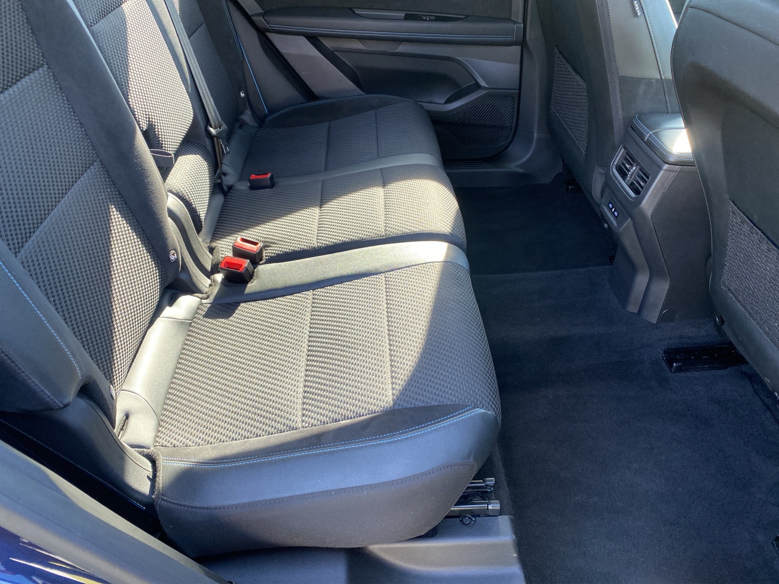 RENAULT Espace 1.2 E-Tech 200 Esprit Alpine 5-Sitze-image-13