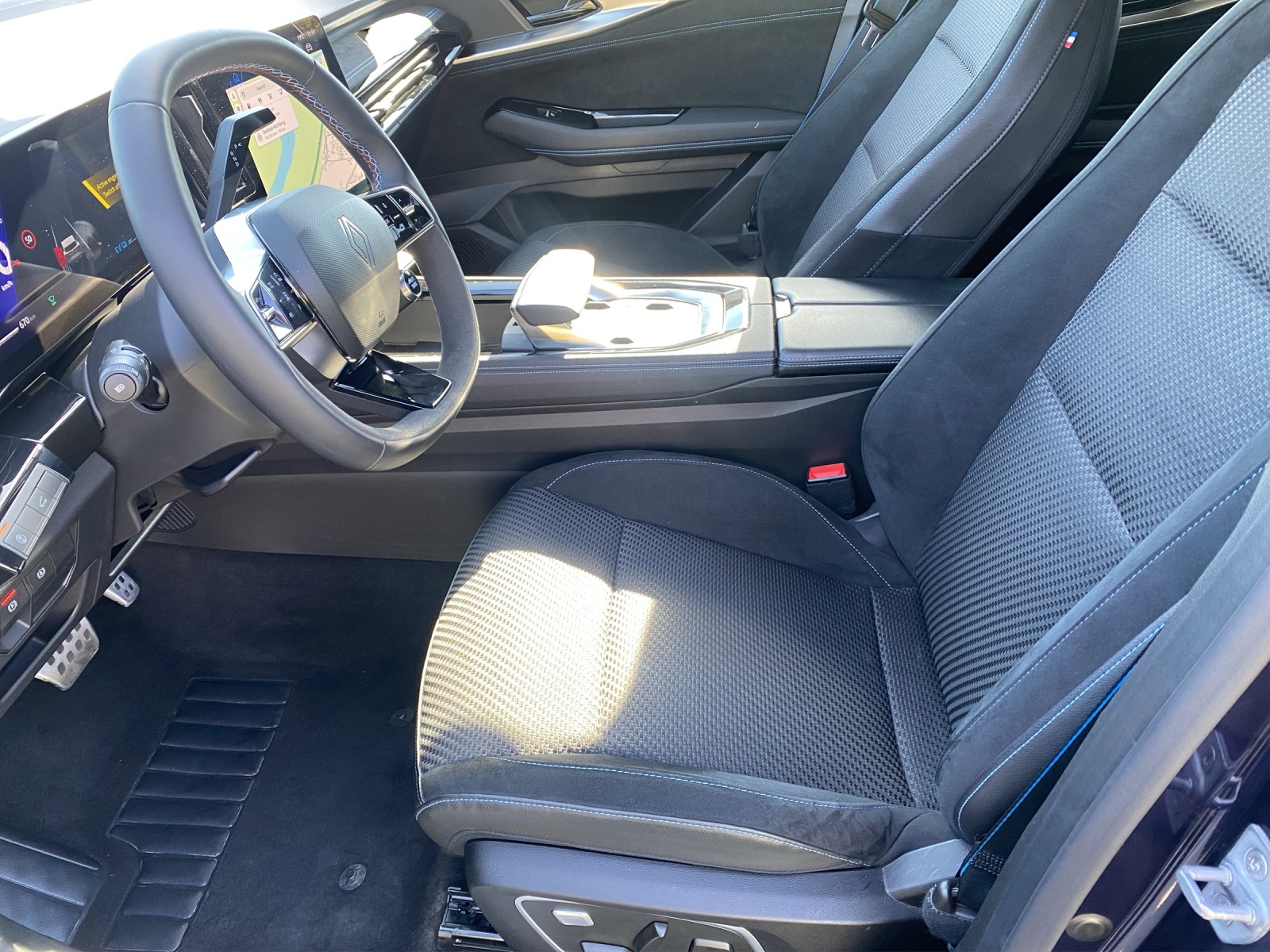 RENAULT Espace 1.2 E-Tech 200 Esprit Alpine 5-Sitze-image-8