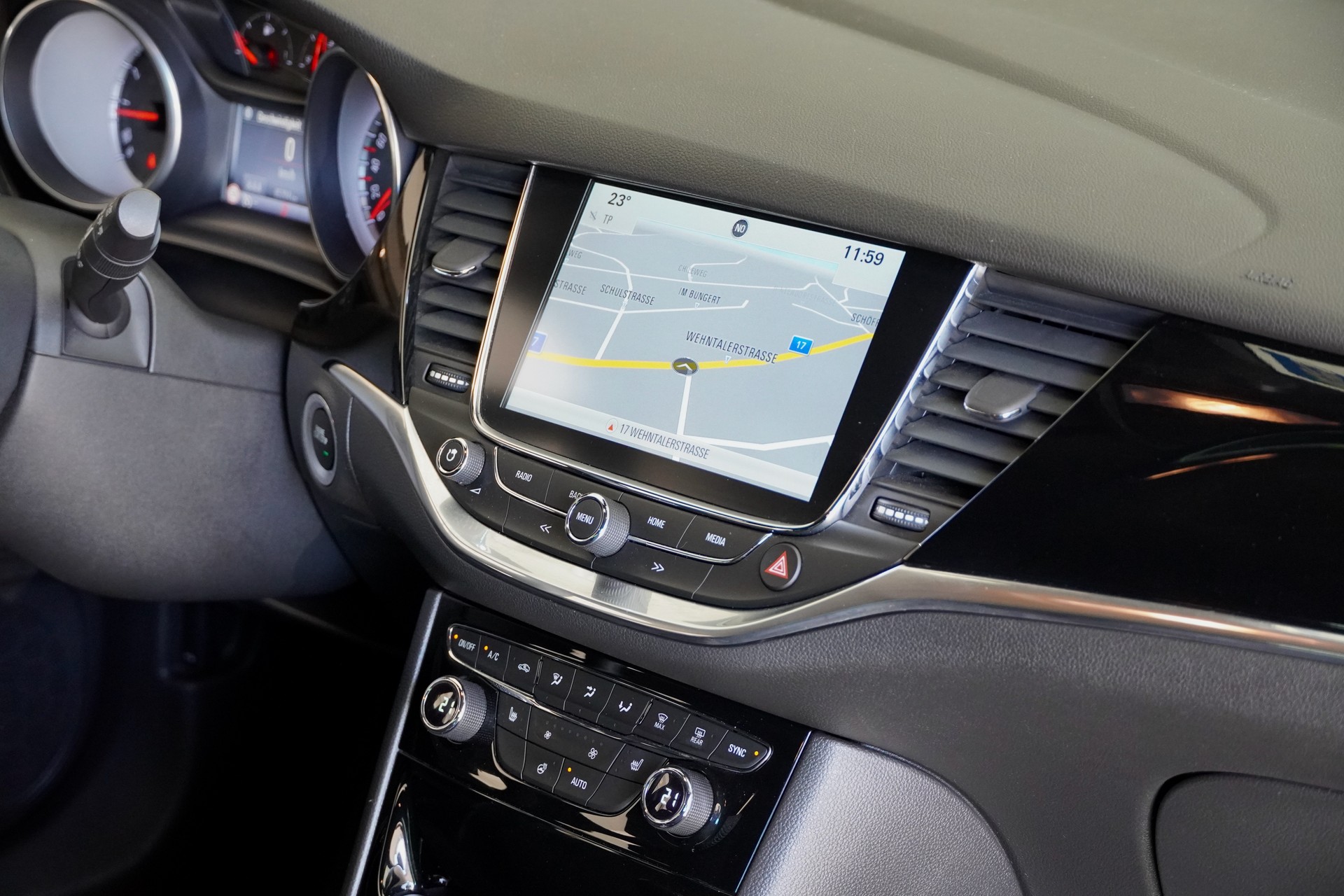 OPEL Astra 1.4i Turbo Dynamic-image-11