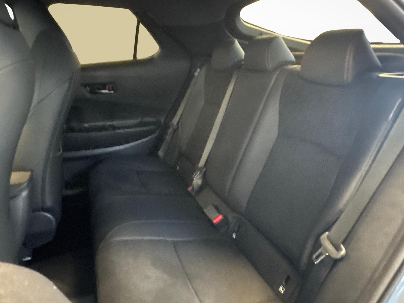 TOYOTA C-HR 2.0 PHEV GR Sport-image-10