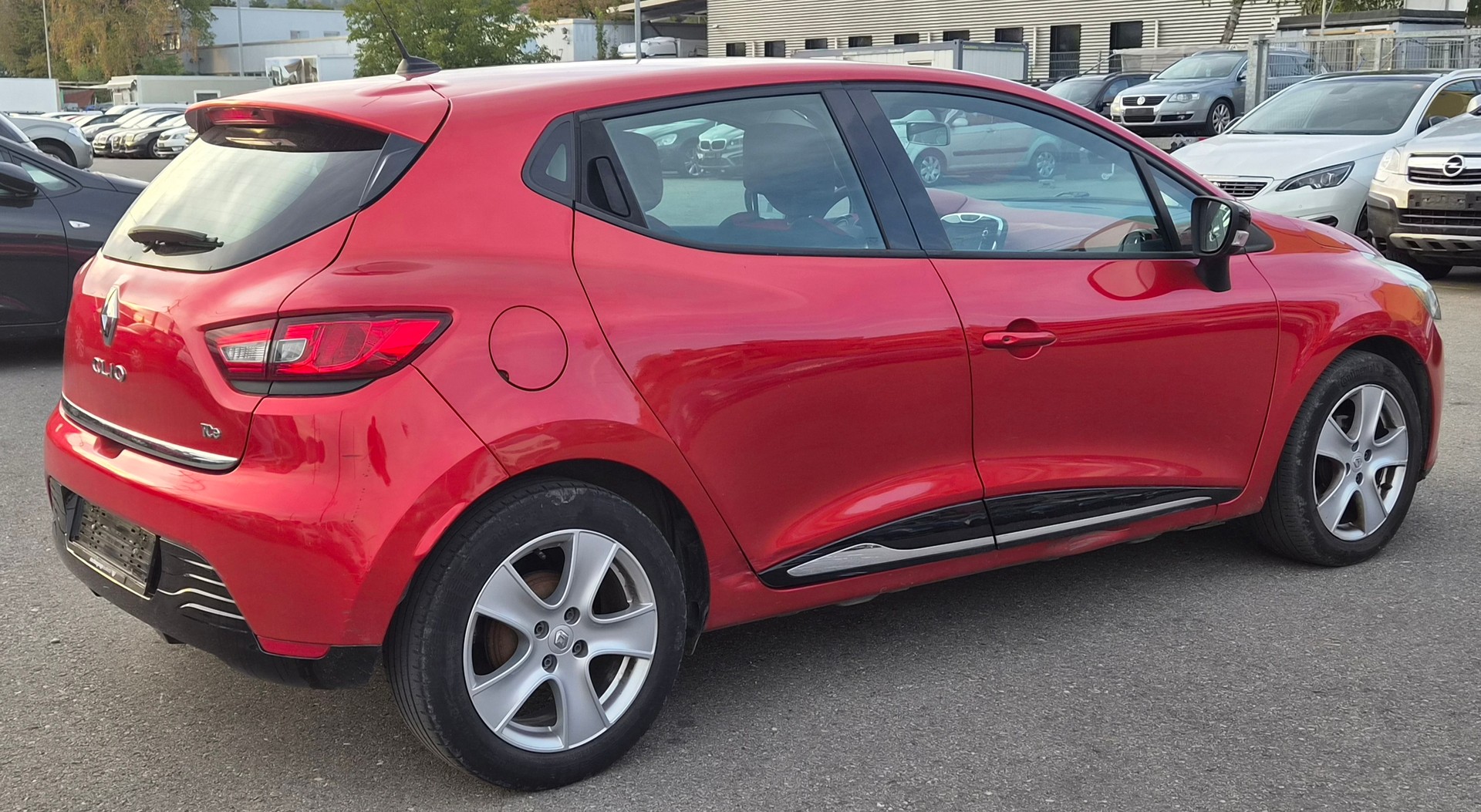 RENAULT Clio 0.9 12V Expression-image-4
