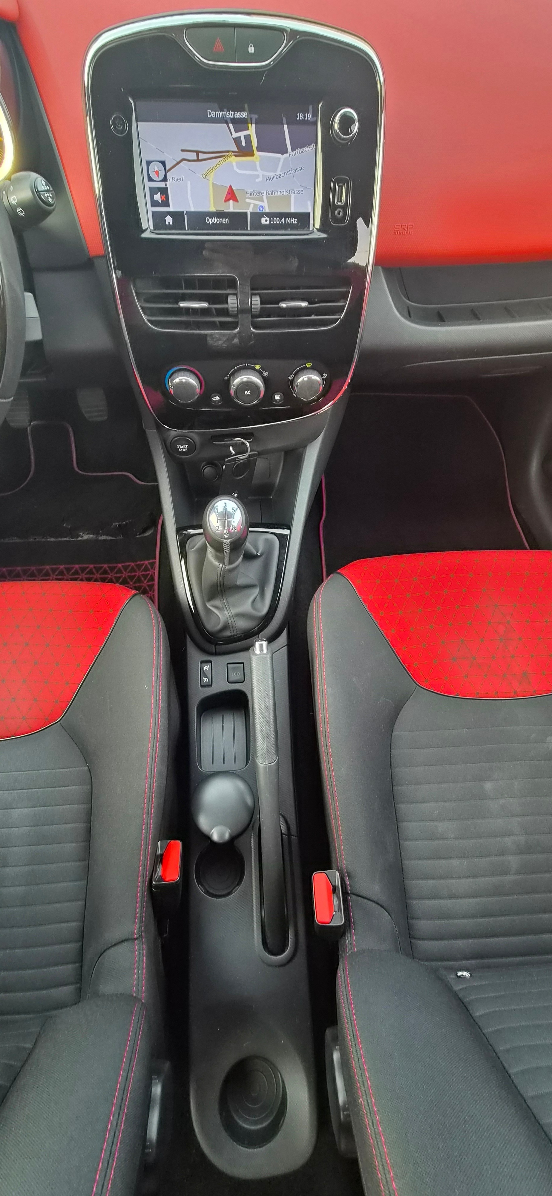RENAULT Clio 0.9 12V Expression-image-9