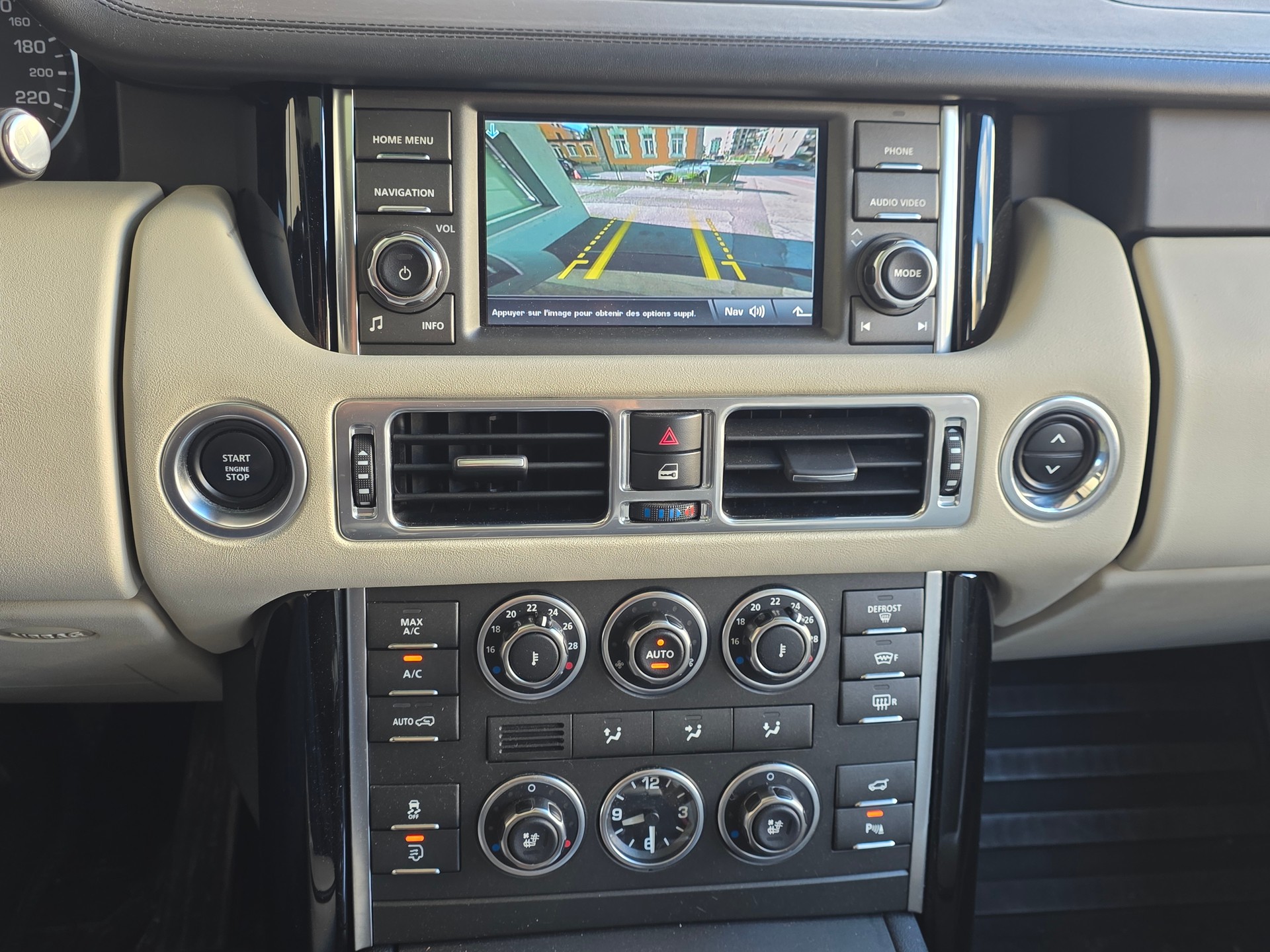 LAND ROVER Range Rover 4.4 TDV8 Vogue Automatic-image-23