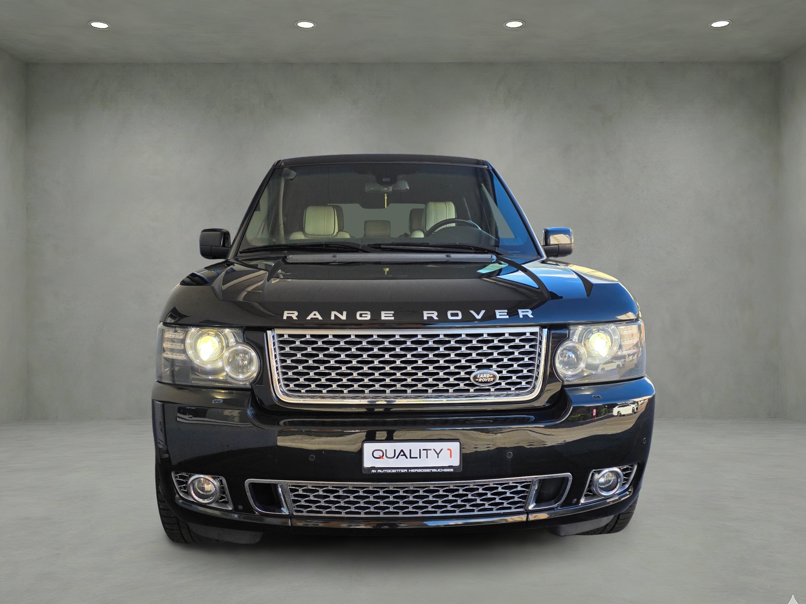 LAND ROVER Range Rover 4.4 TDV8 Vogue Automatic-image-4
