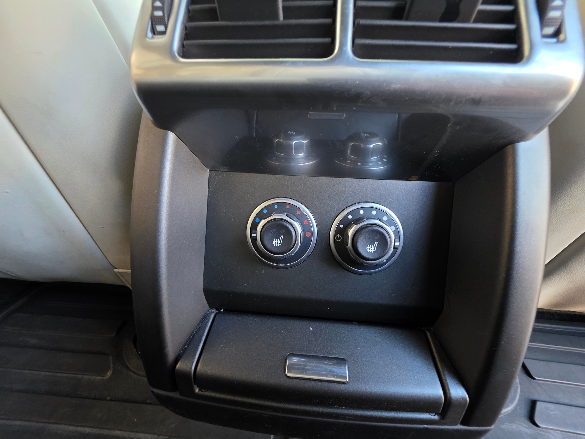 LAND ROVER Range Rover 4.4 TDV8 Vogue Automatic-image-19