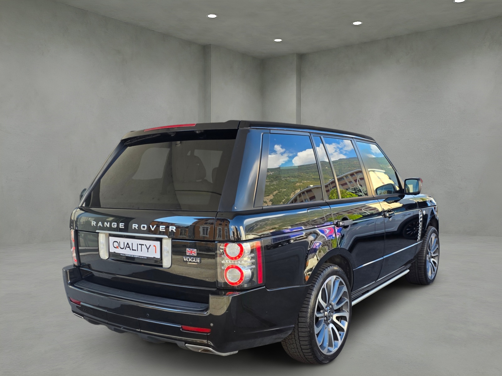 LAND ROVER Range Rover 4.4 TDV8 Vogue Automatic-image-7