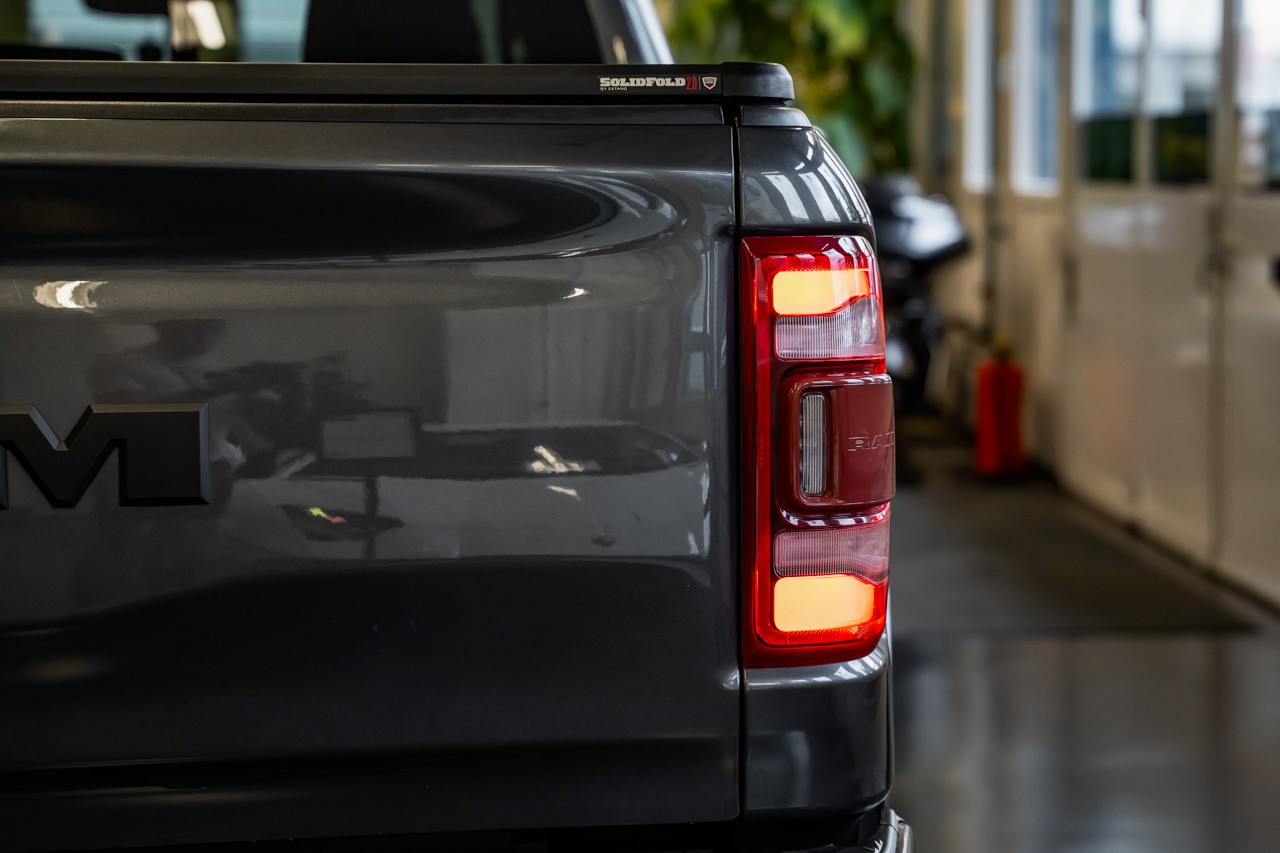 DODGE RAM 1500 5.7 V8 Hemi Laramie-image-10