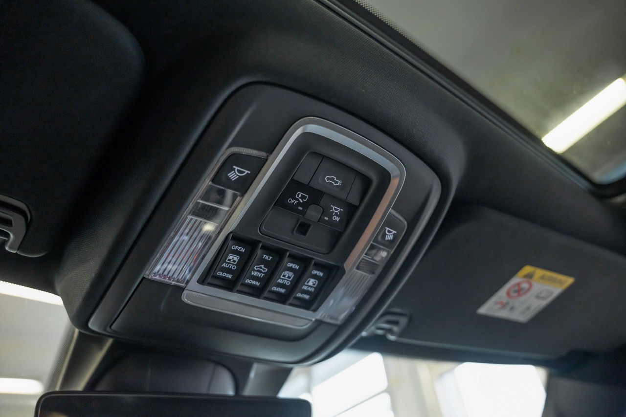 DODGE RAM 1500 5.7 V8 Hemi Laramie-image-36