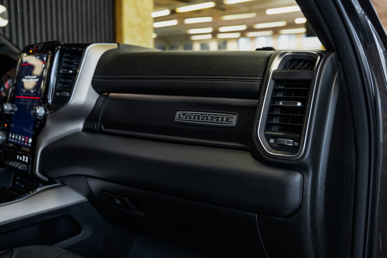 DODGE RAM 1500 5.7 V8 Hemi Laramie-image-38