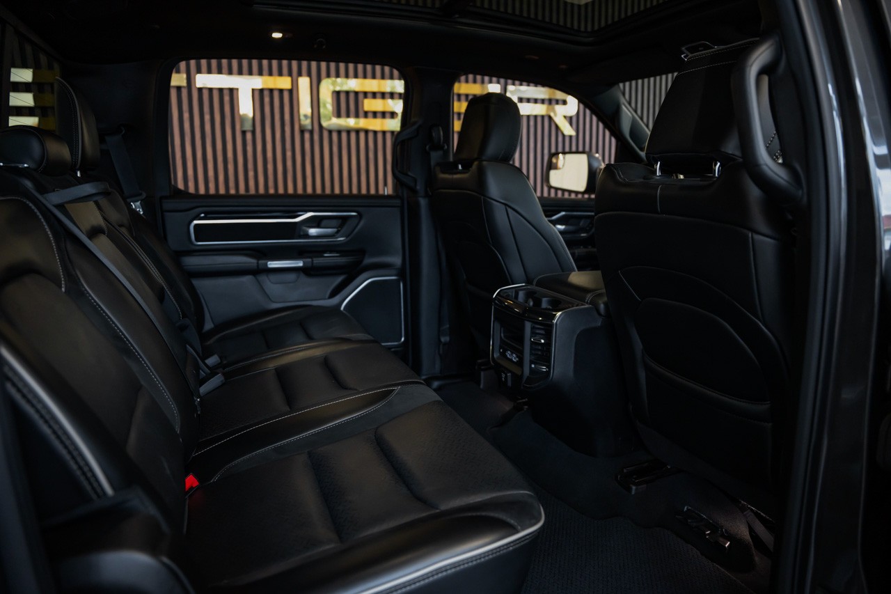 DODGE RAM 1500 5.7 V8 Hemi Laramie-image-20