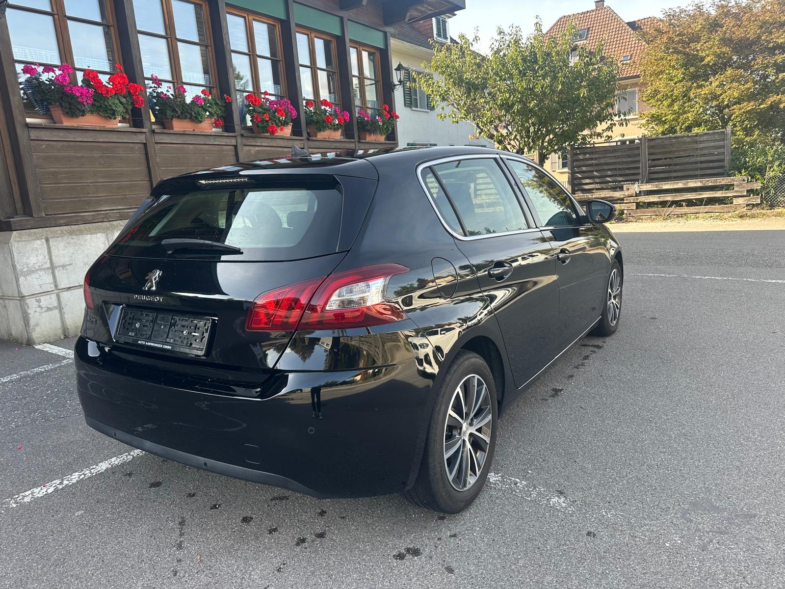 PEUGEOT 308 1.6 THP Allure-image-2